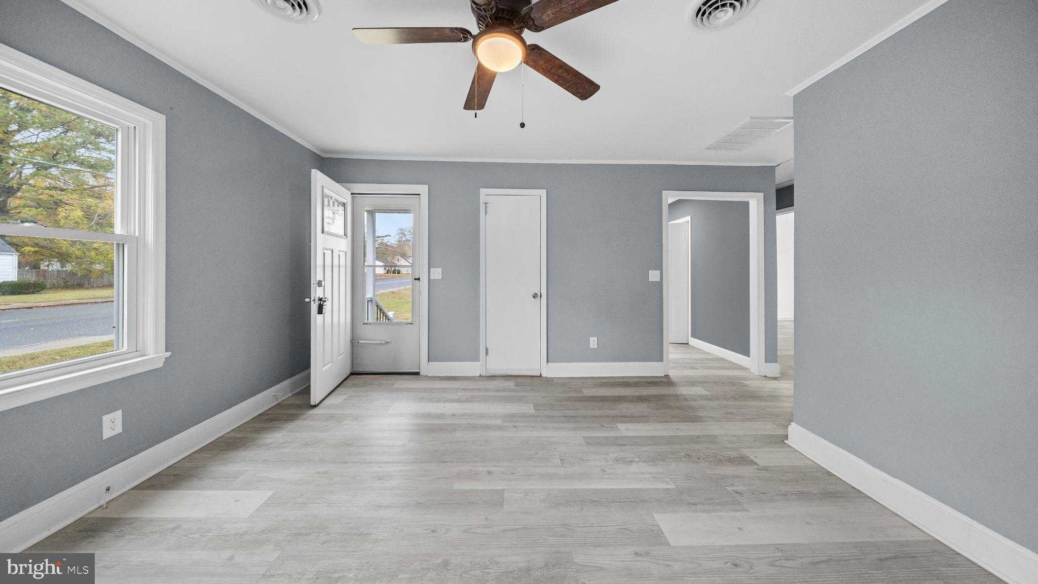 1007 Spring Ave photo 4