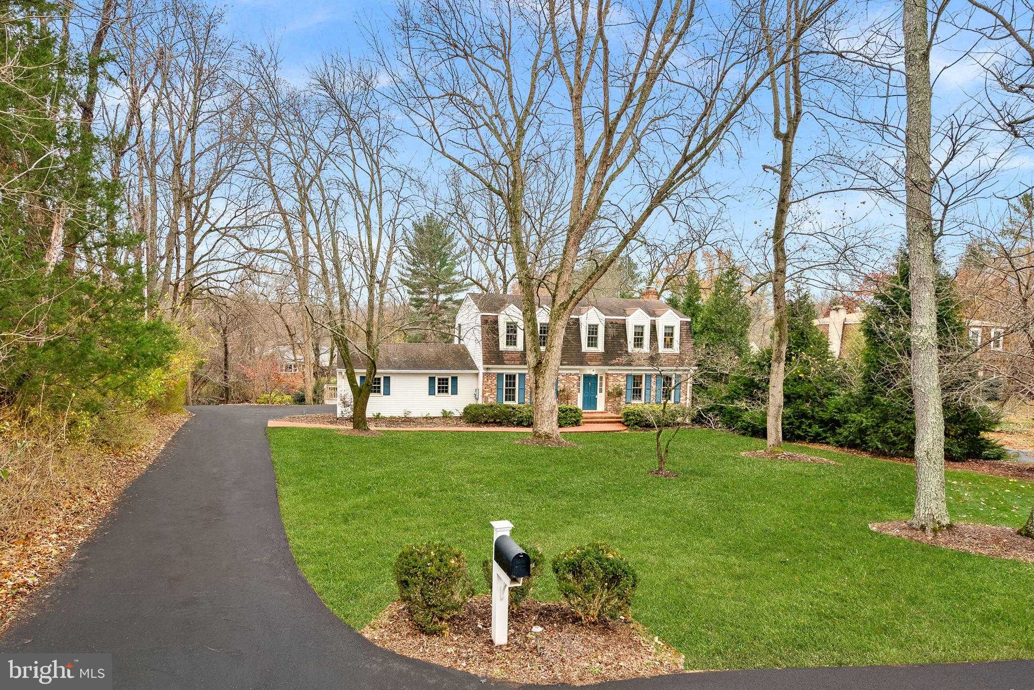 10207 Oxfordshire Rd photo 2