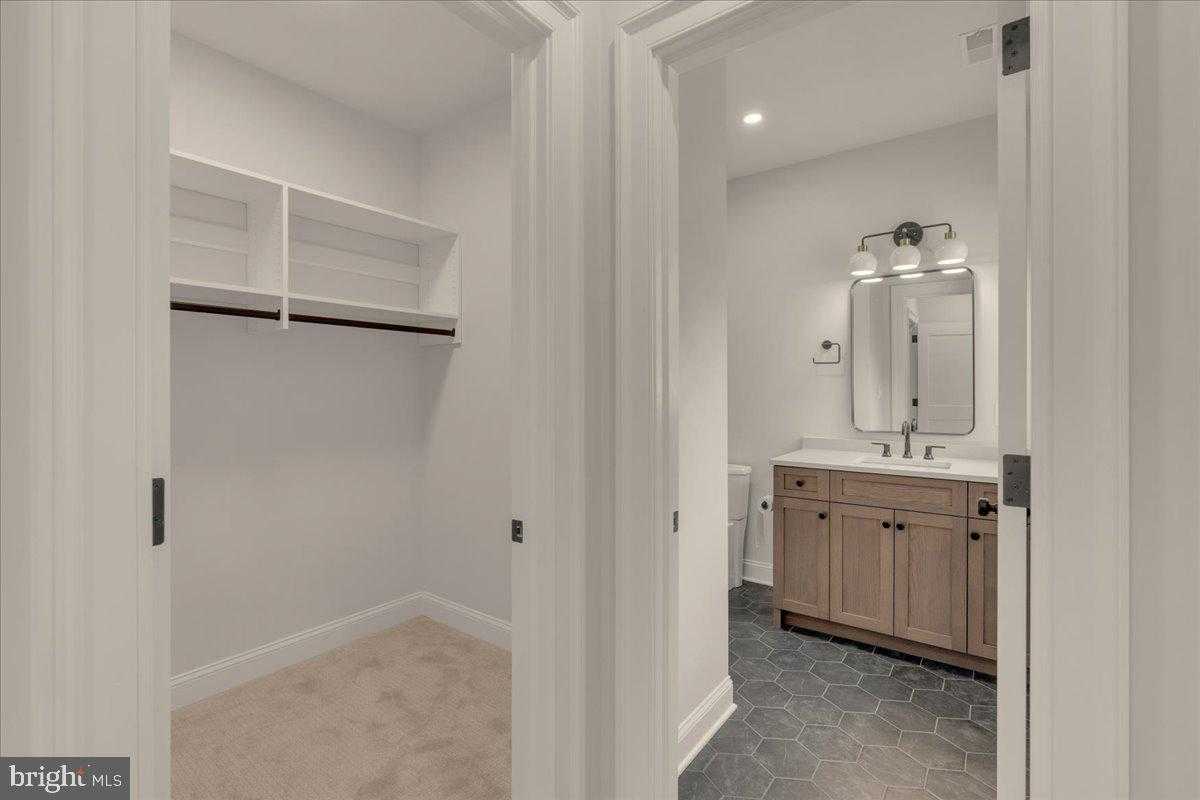 385 Port Royal Ave photo 33