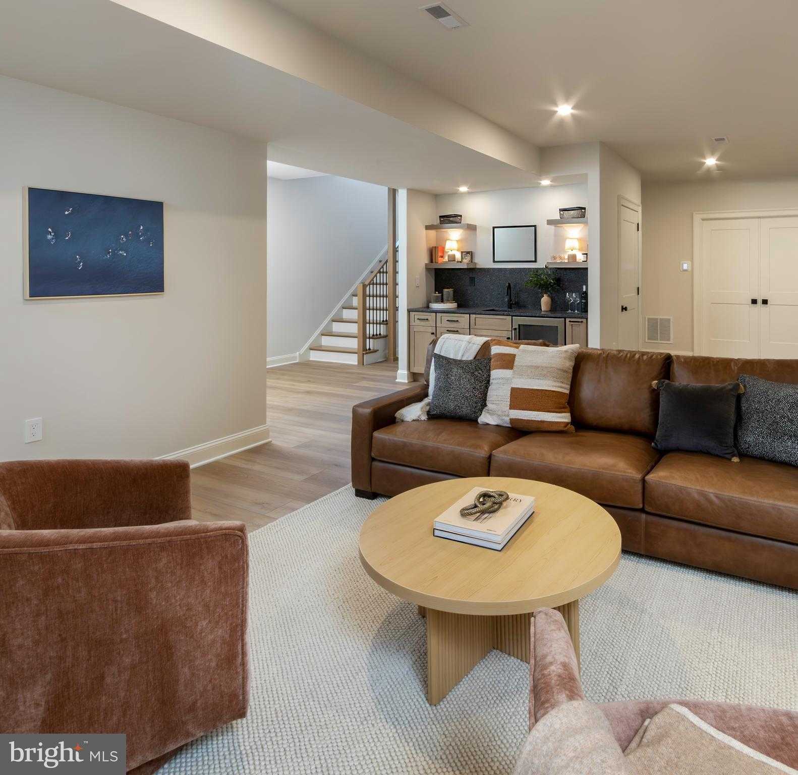 385 Port Royal Ave photo 35