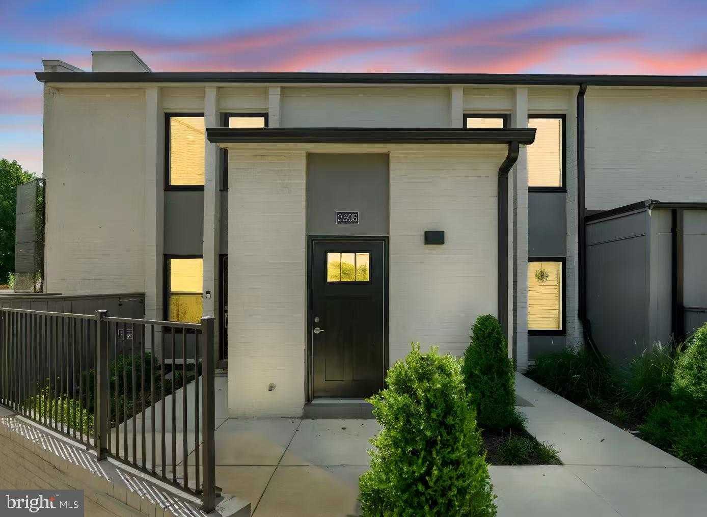 19510 Village Walk Dr # 2-205 photo 3