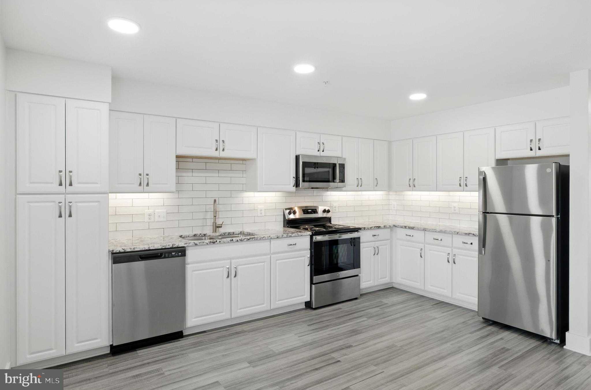 19510 Village Walk Dr # 2-205 photo 5