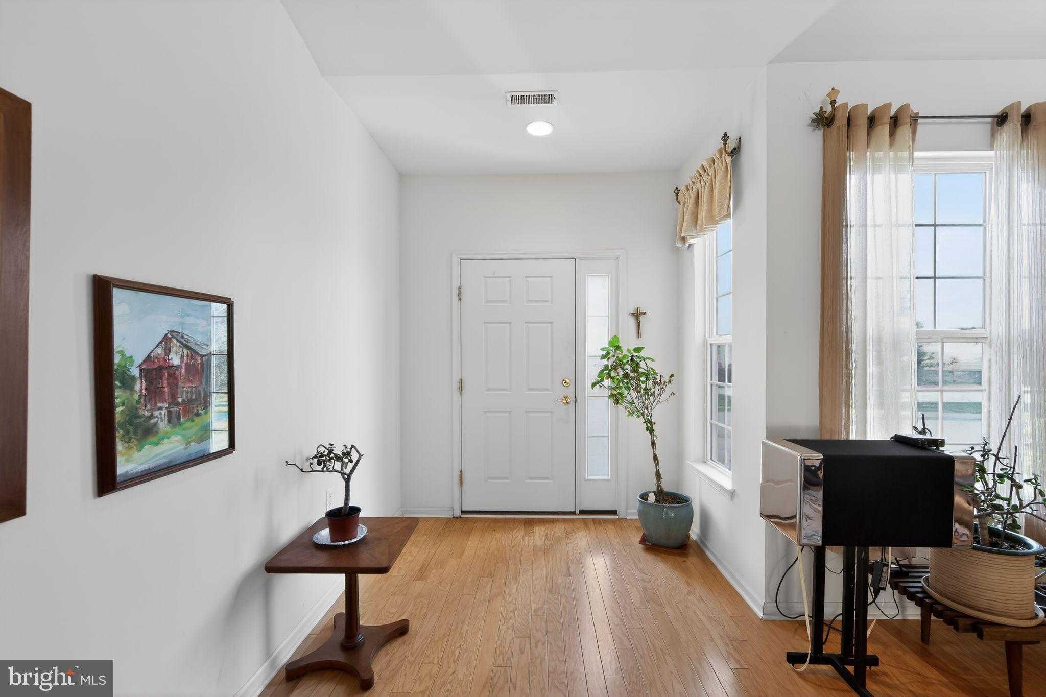 354 Calloway CT photo 4