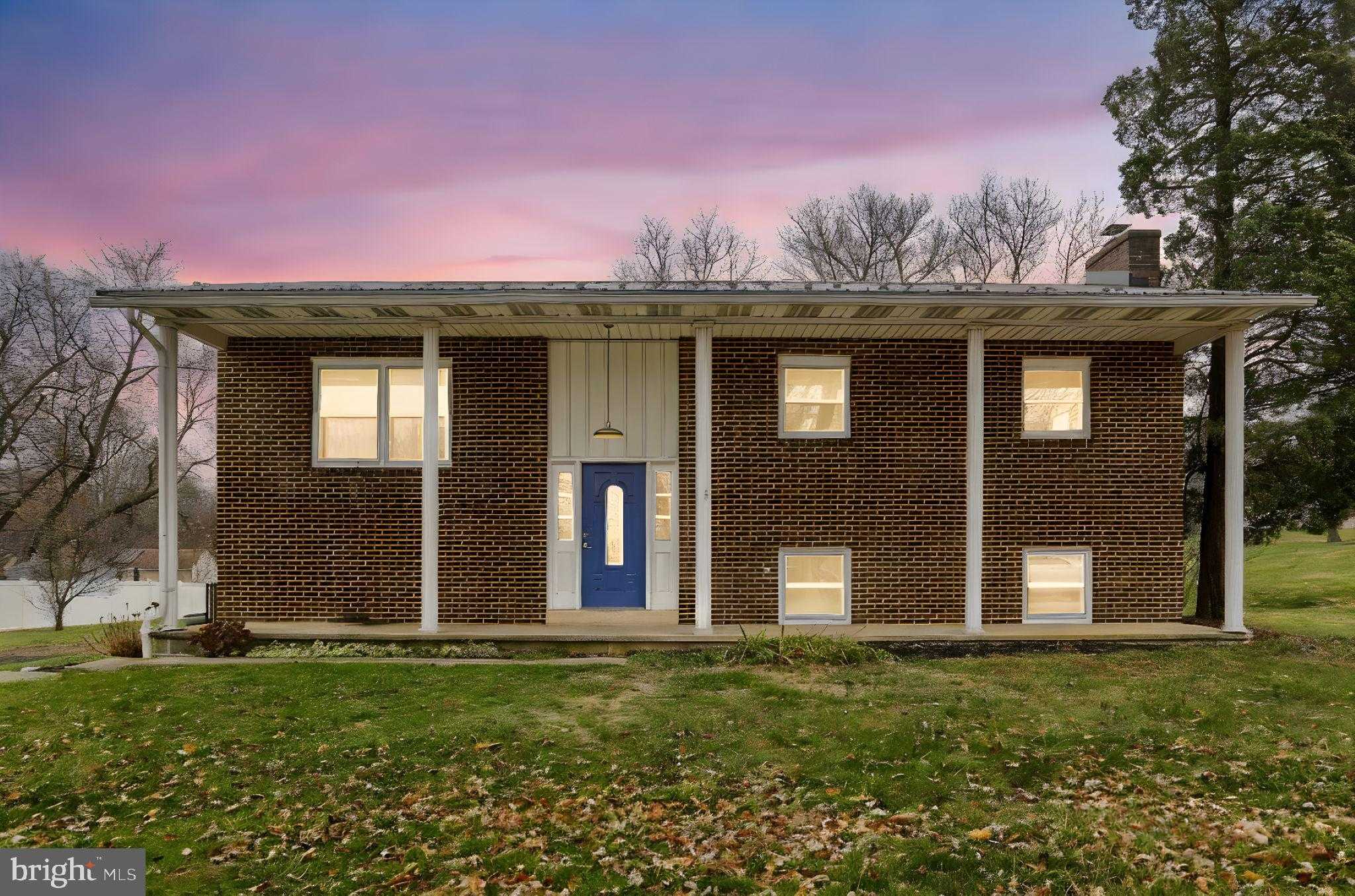 127 Spring Rd photo 2