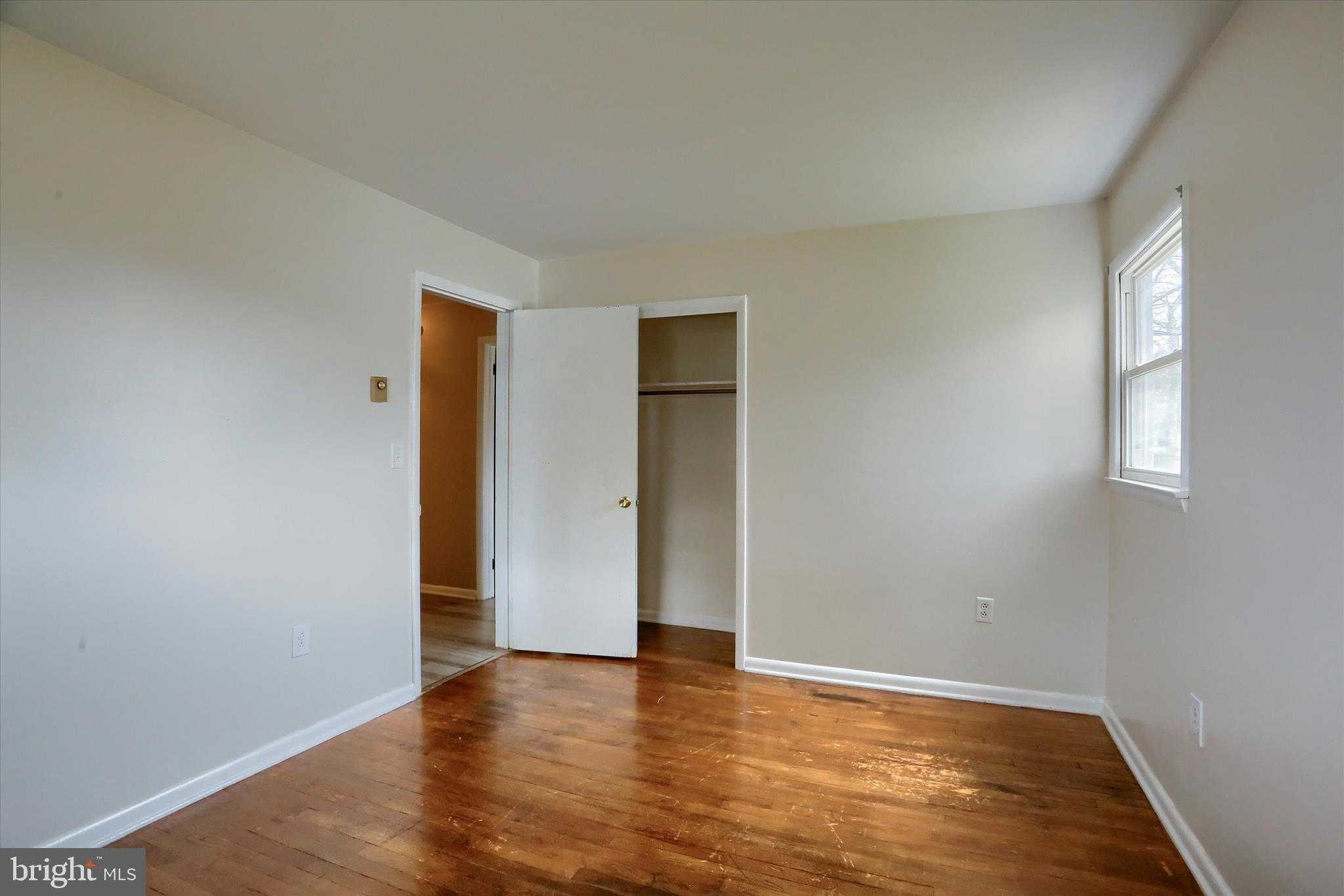 127 Spring Rd photo 21