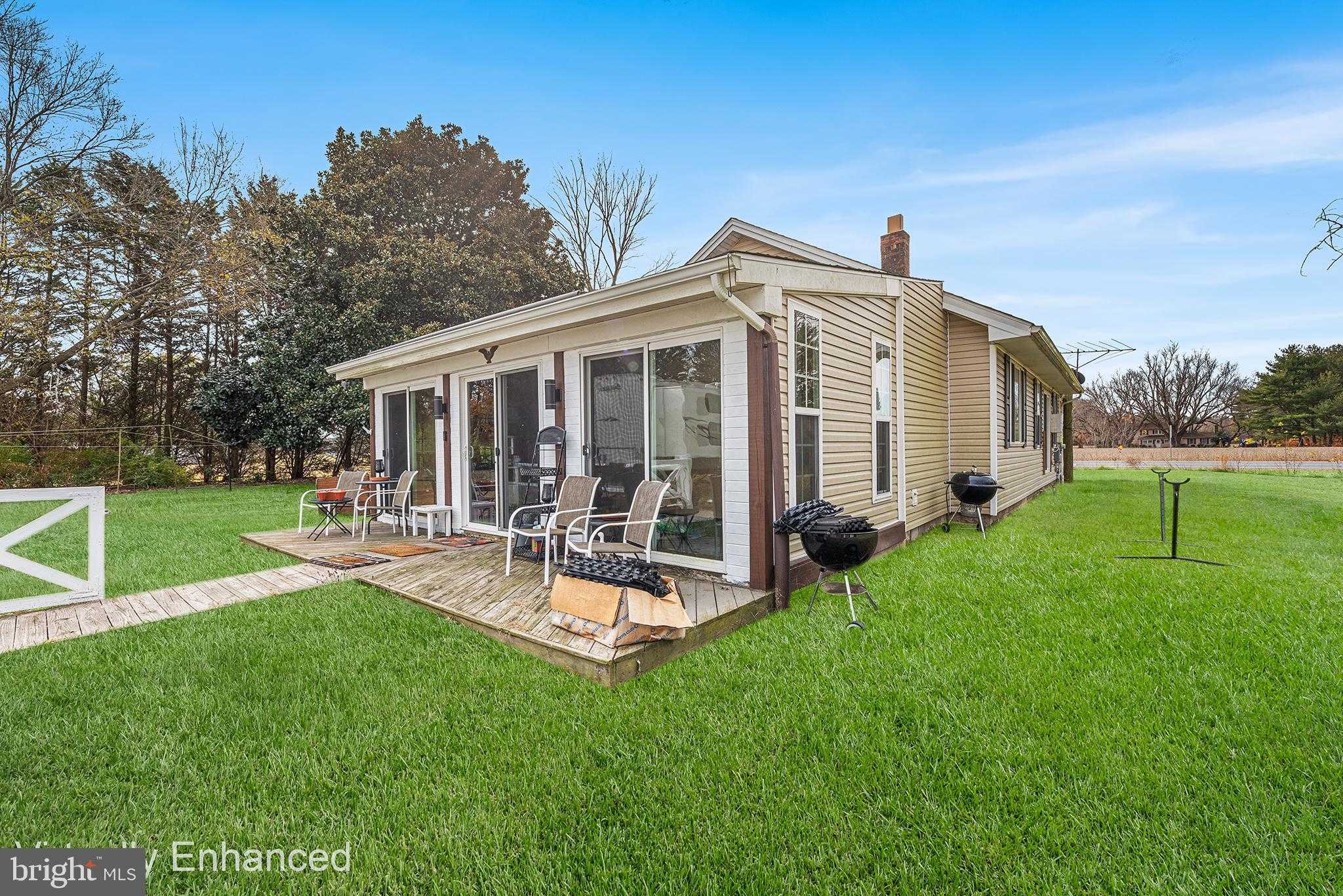 1402 E Sandy Acres Dr photo 2