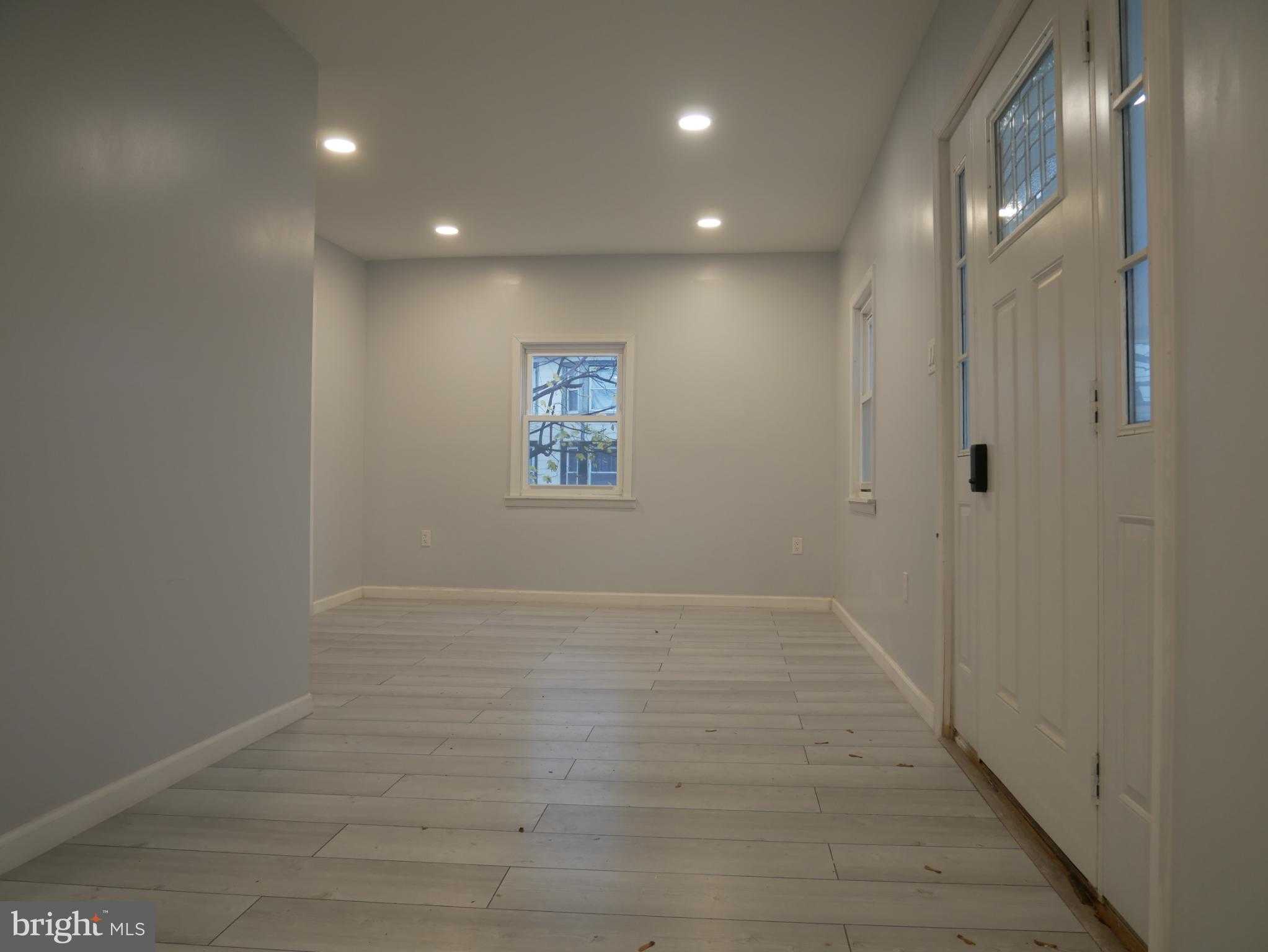 903 W Spruce St photo 10