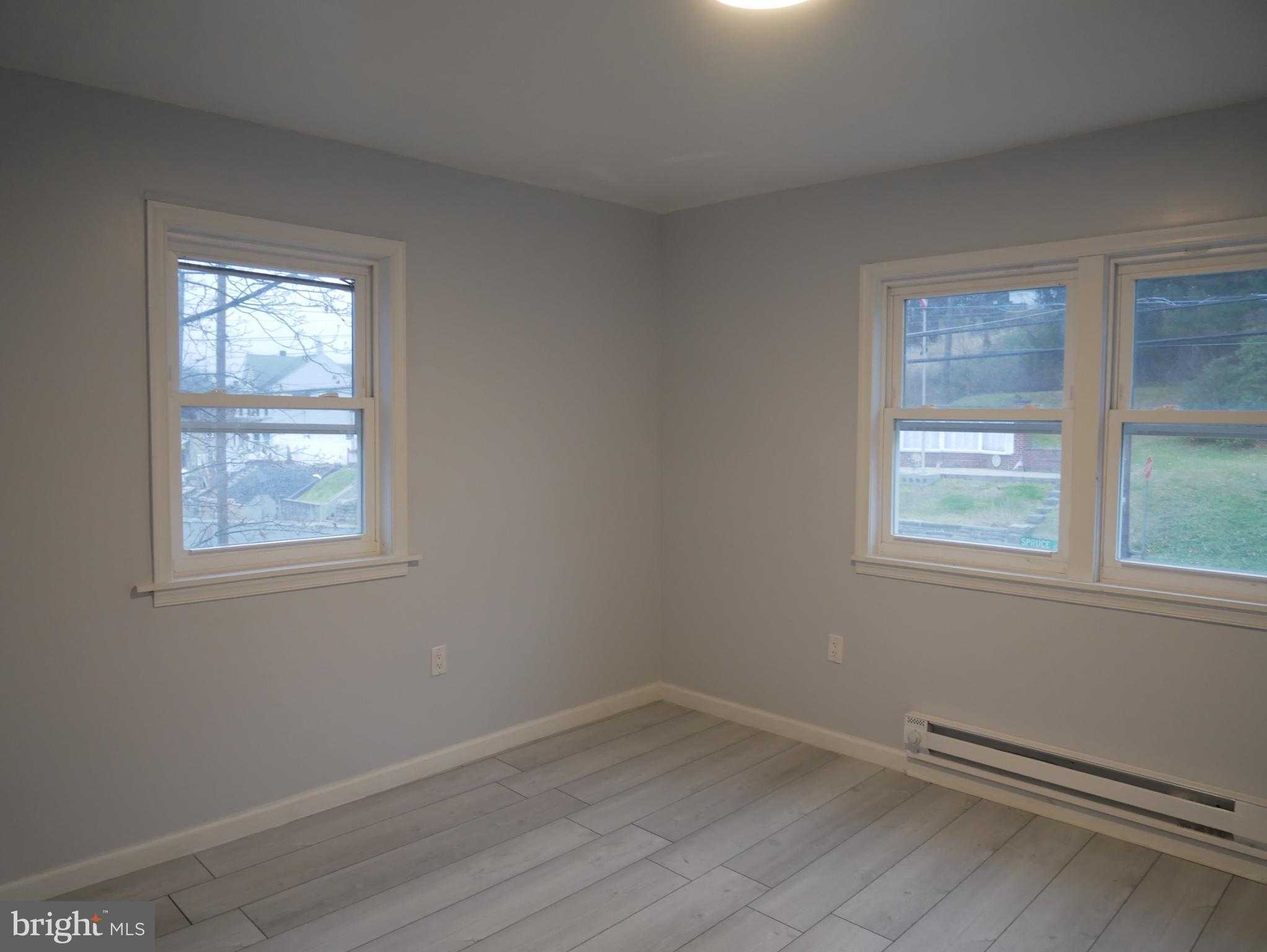 903 W Spruce St photo 25