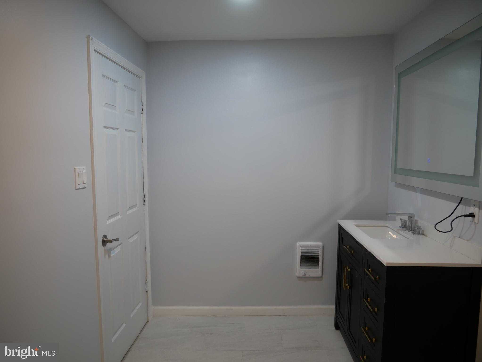 903 W Spruce St photo 28