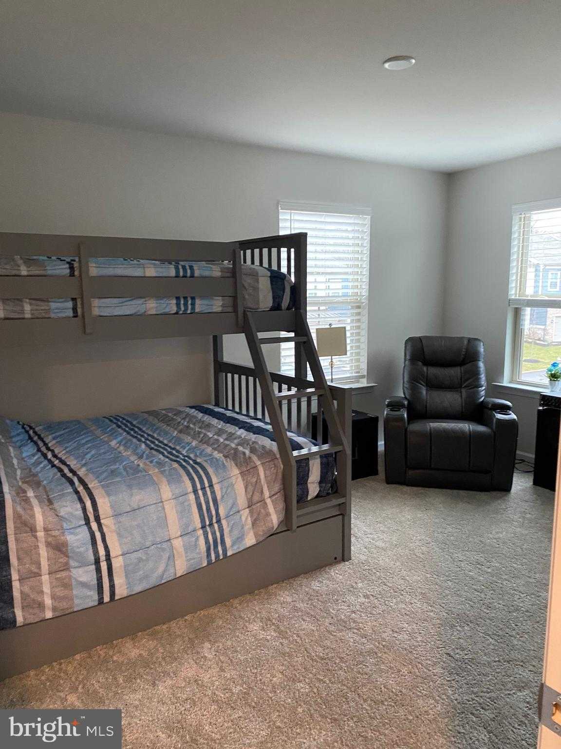 623 Liberty Ridge Rd photo 37