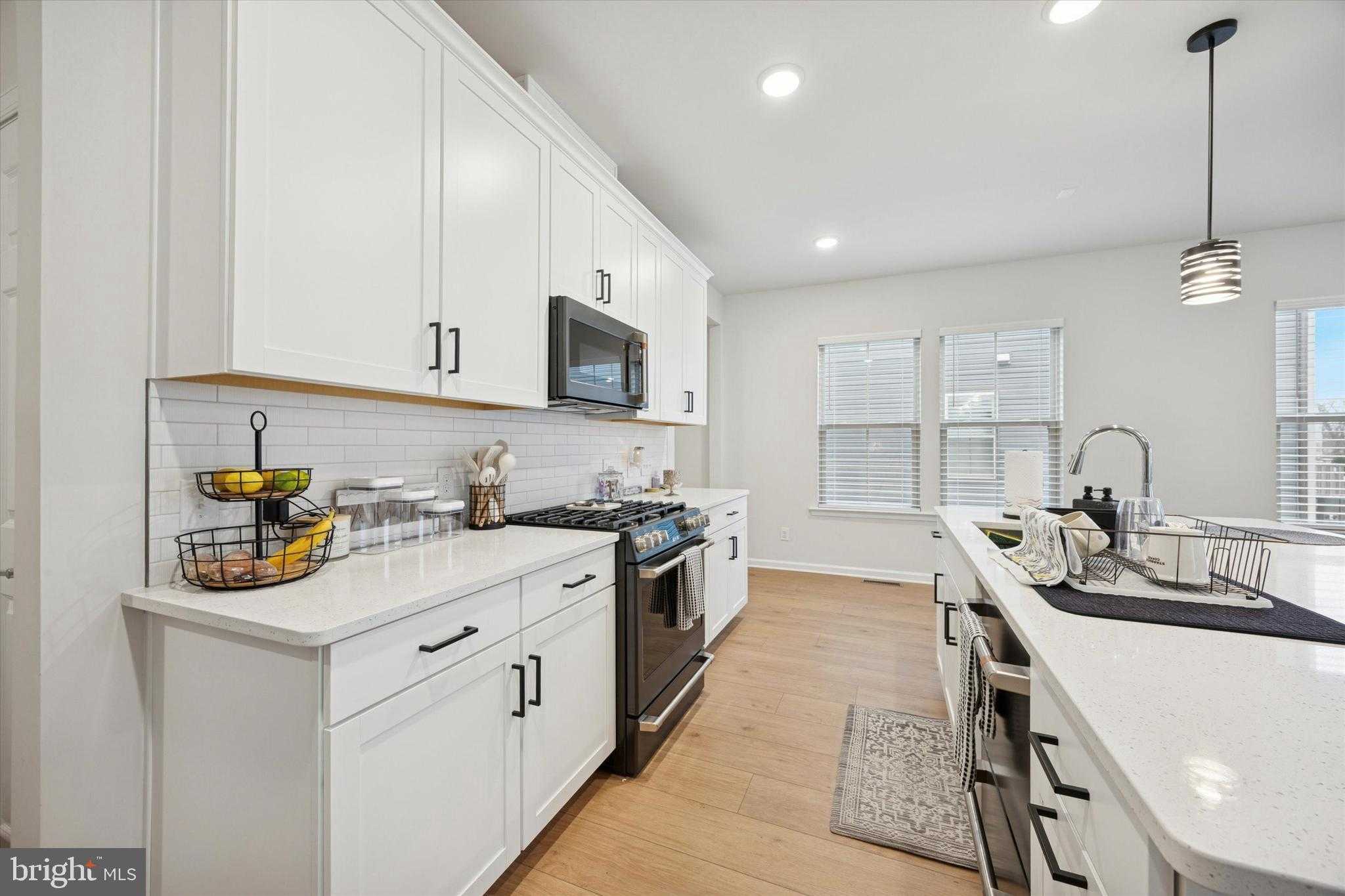 623 Liberty Ridge Rd photo 8