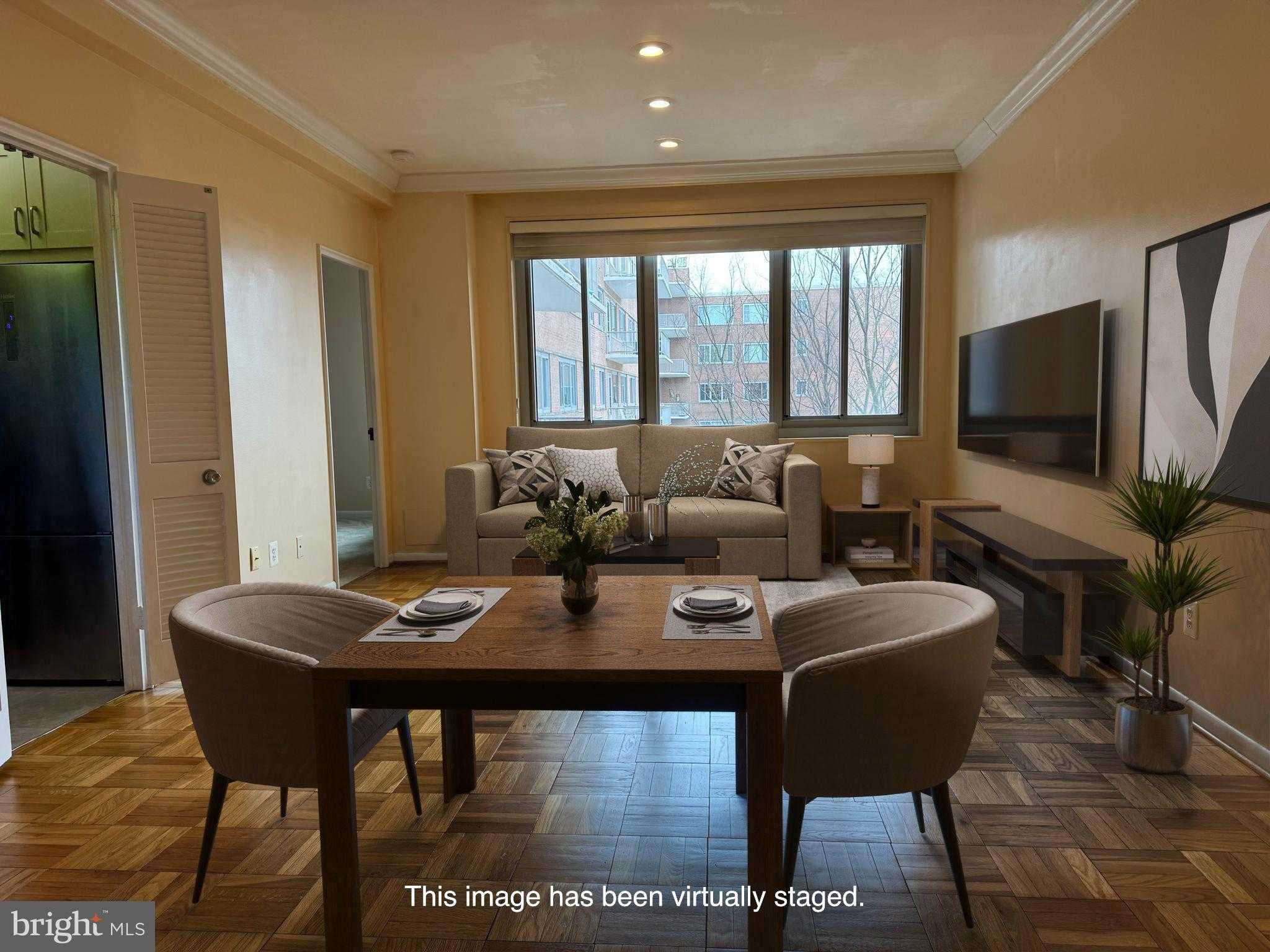 11 Slade Ave Apt 715 photo 4