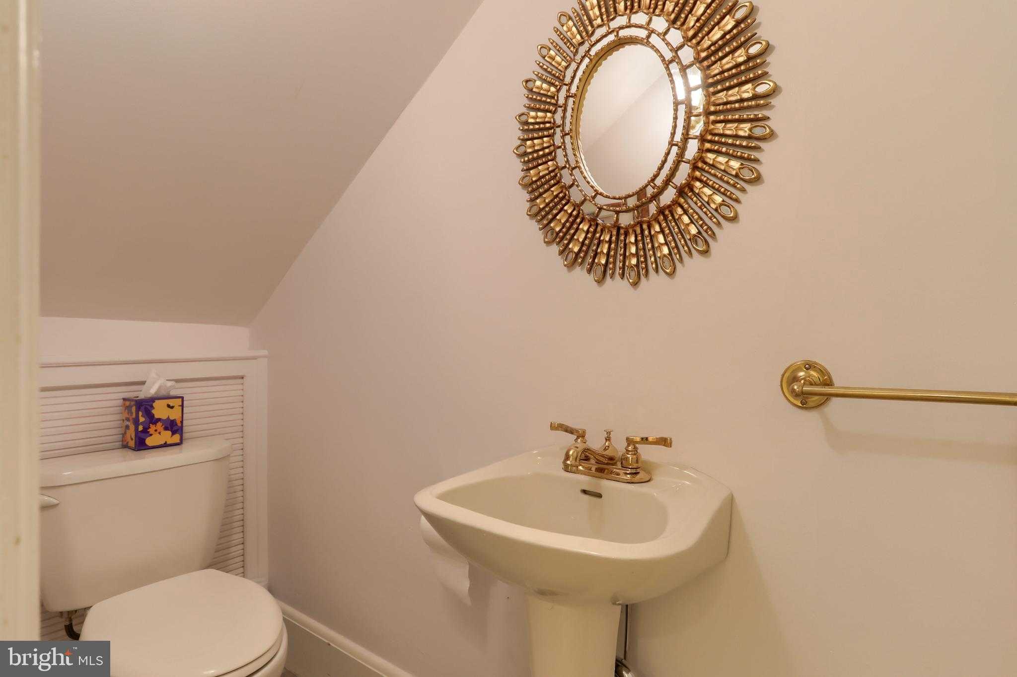 3 E High St photo 28