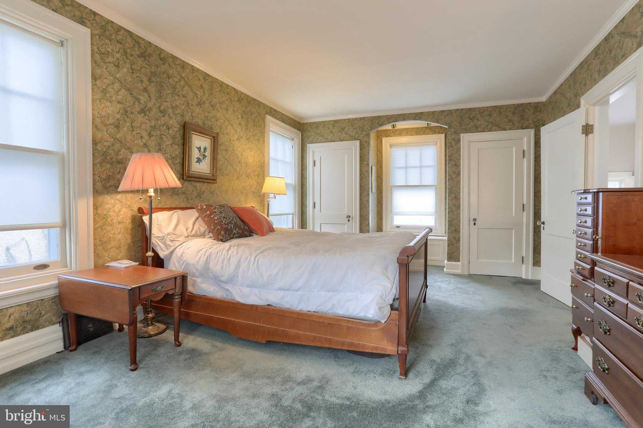 3 E High St photo 30