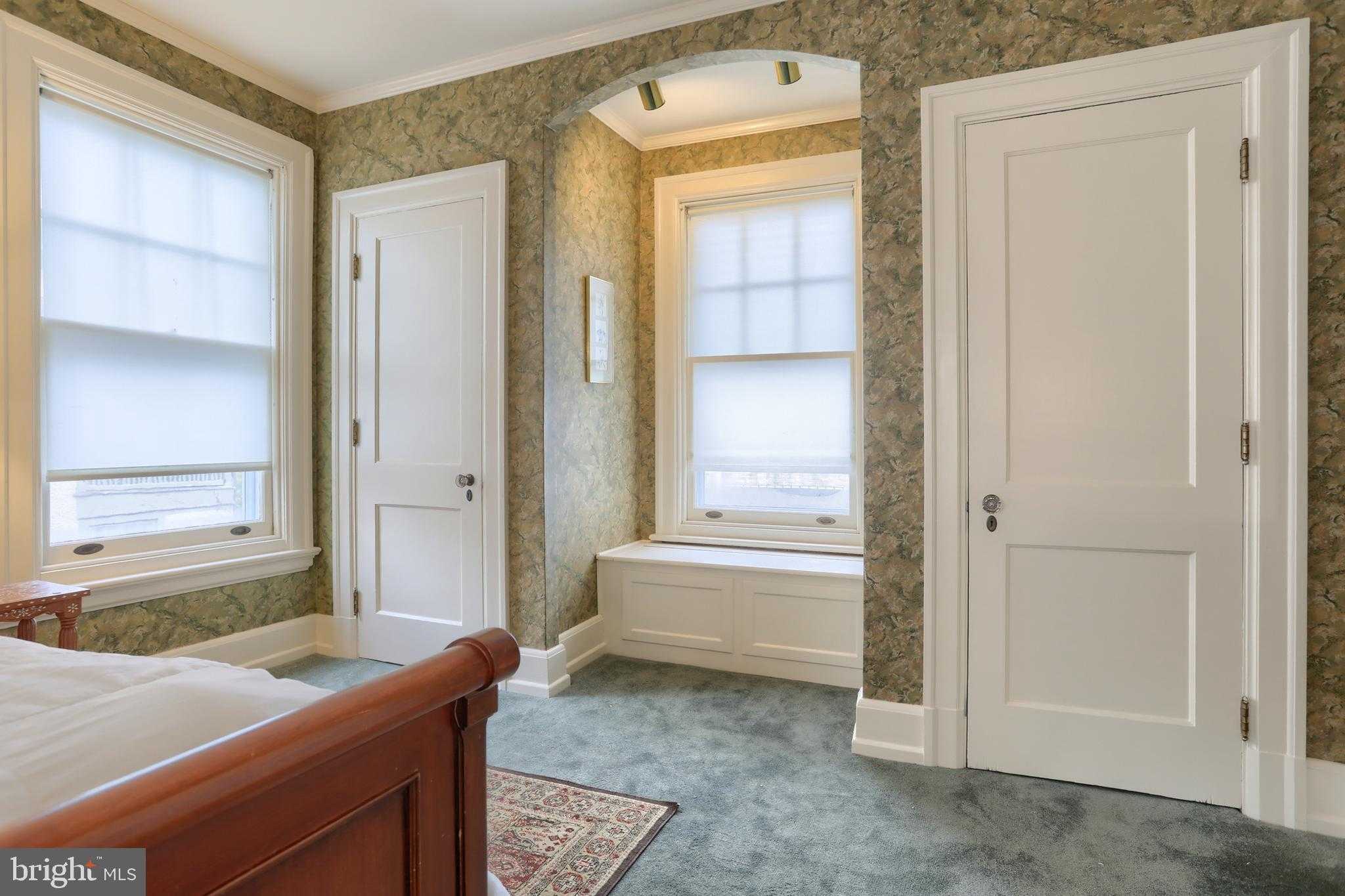 3 E High St photo 31