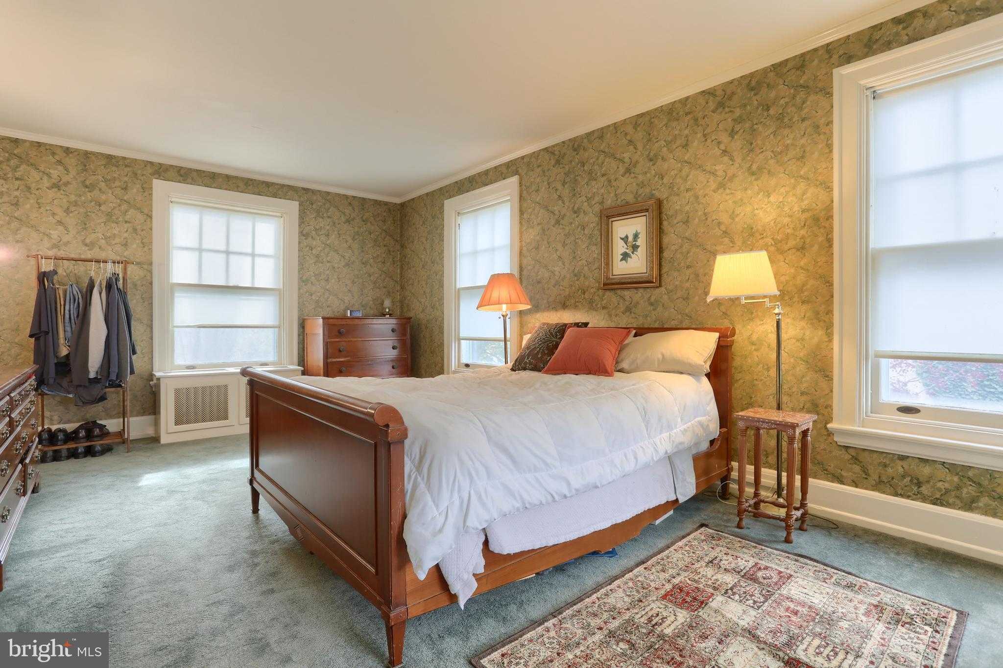 3 E High St photo 32