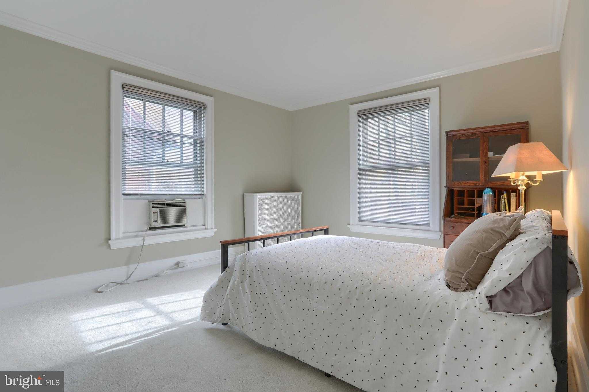 3 E High St photo 35