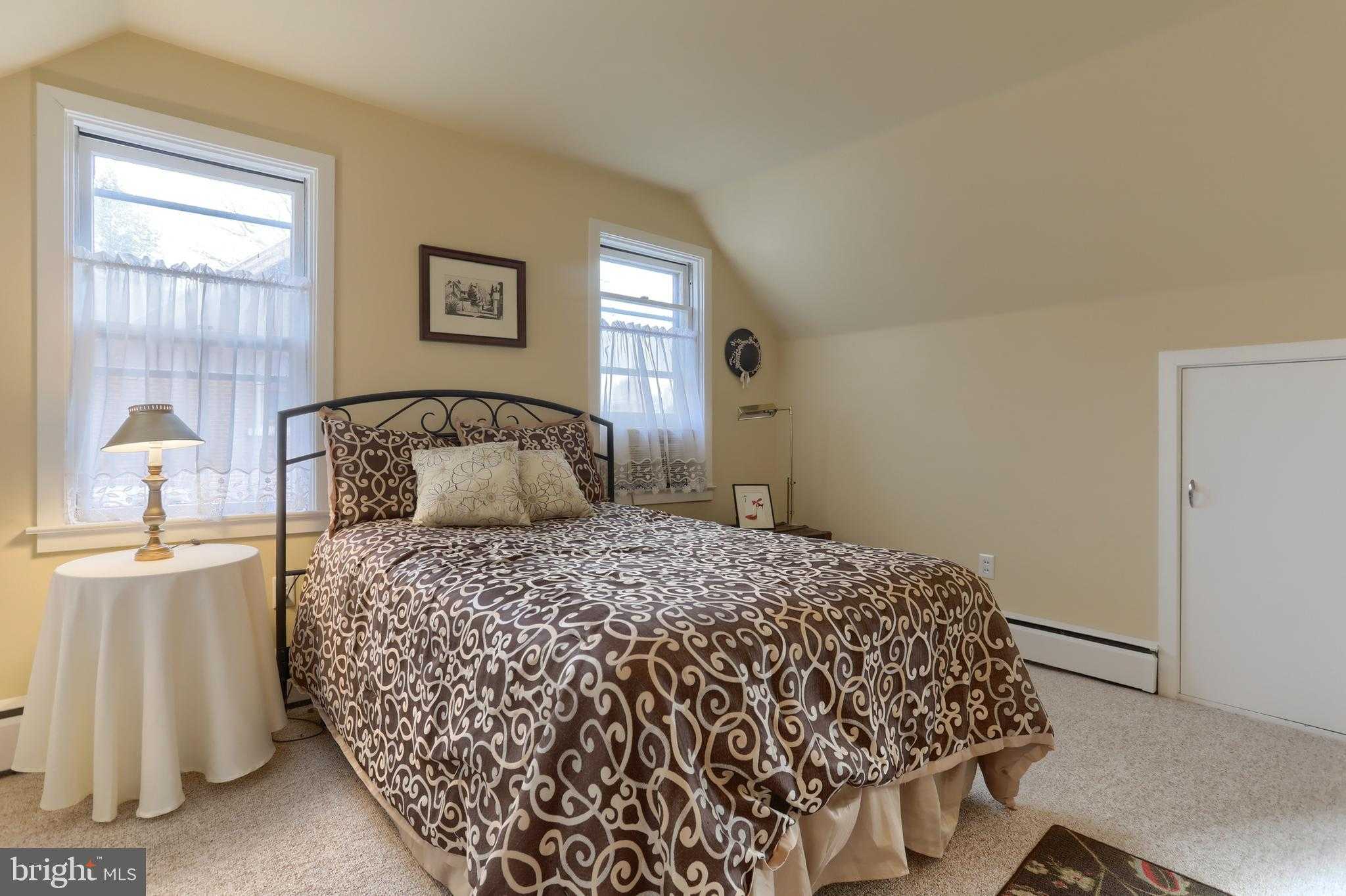 3 E High St photo 40