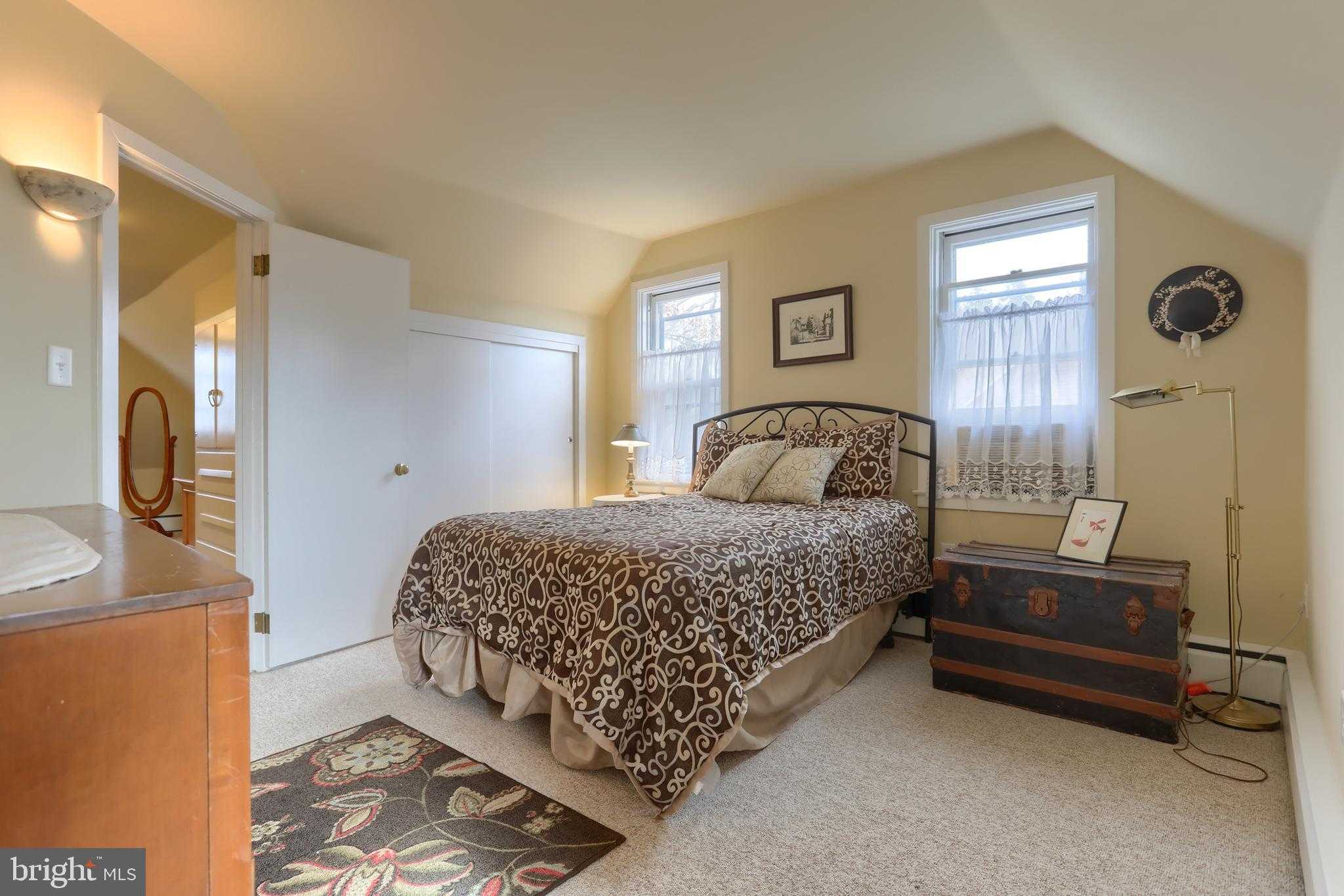 3 E High St photo 41