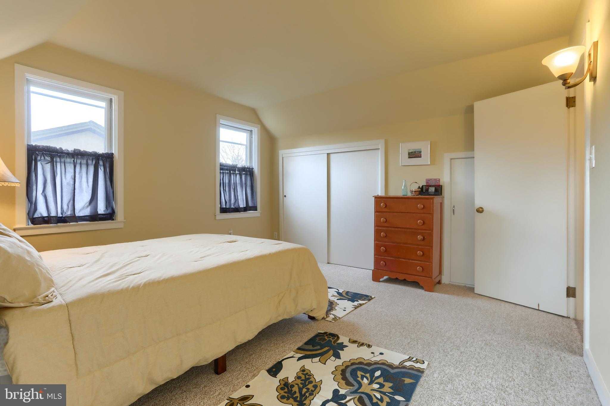 3 E High St photo 44