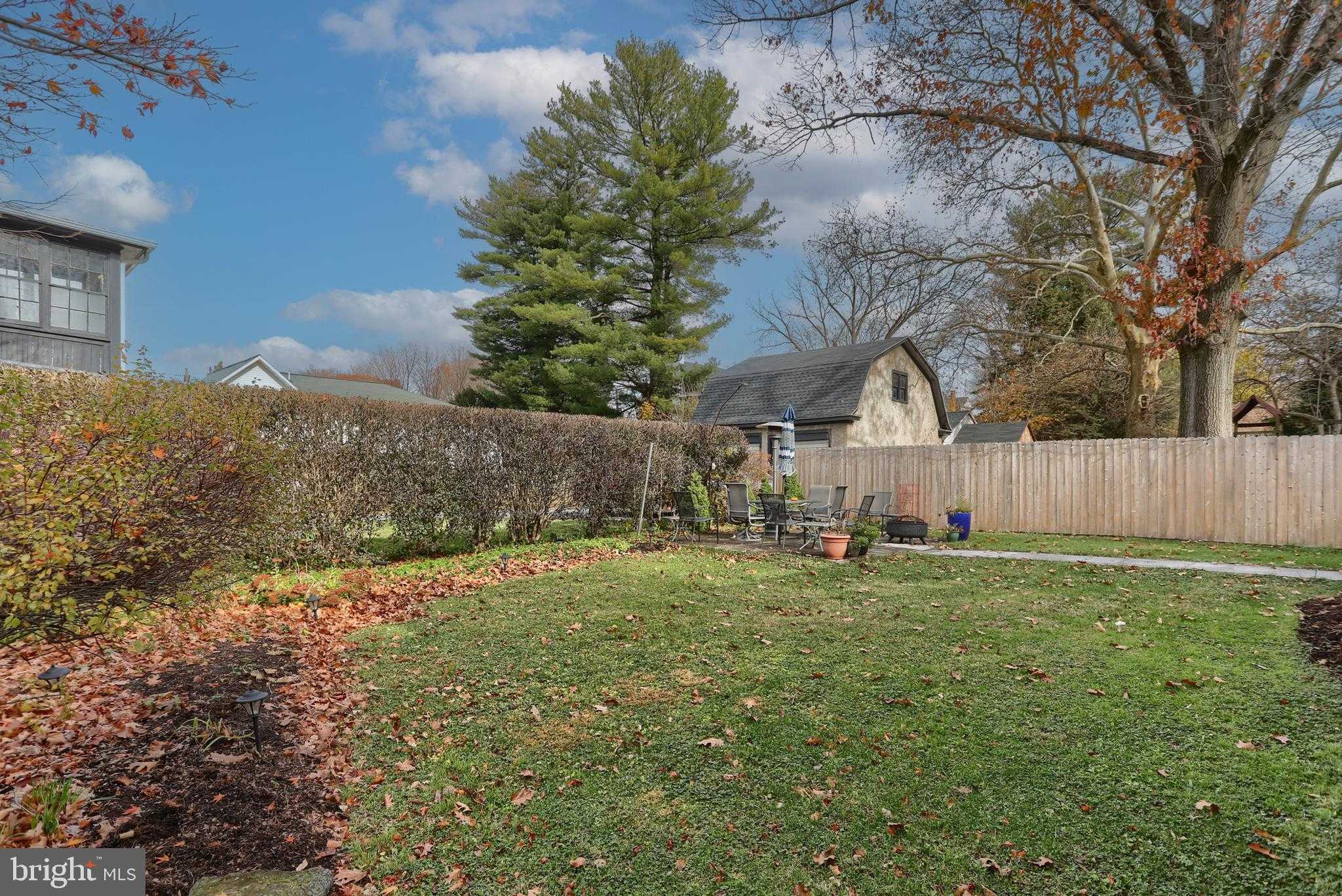 3 E High St photo 54