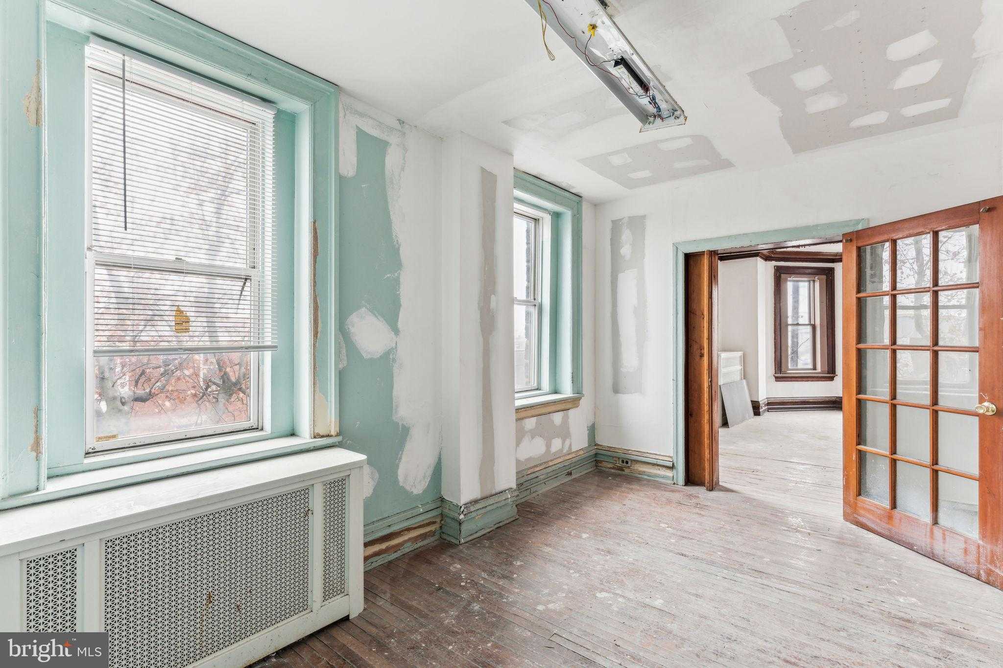 701 N 63rd St photo 21