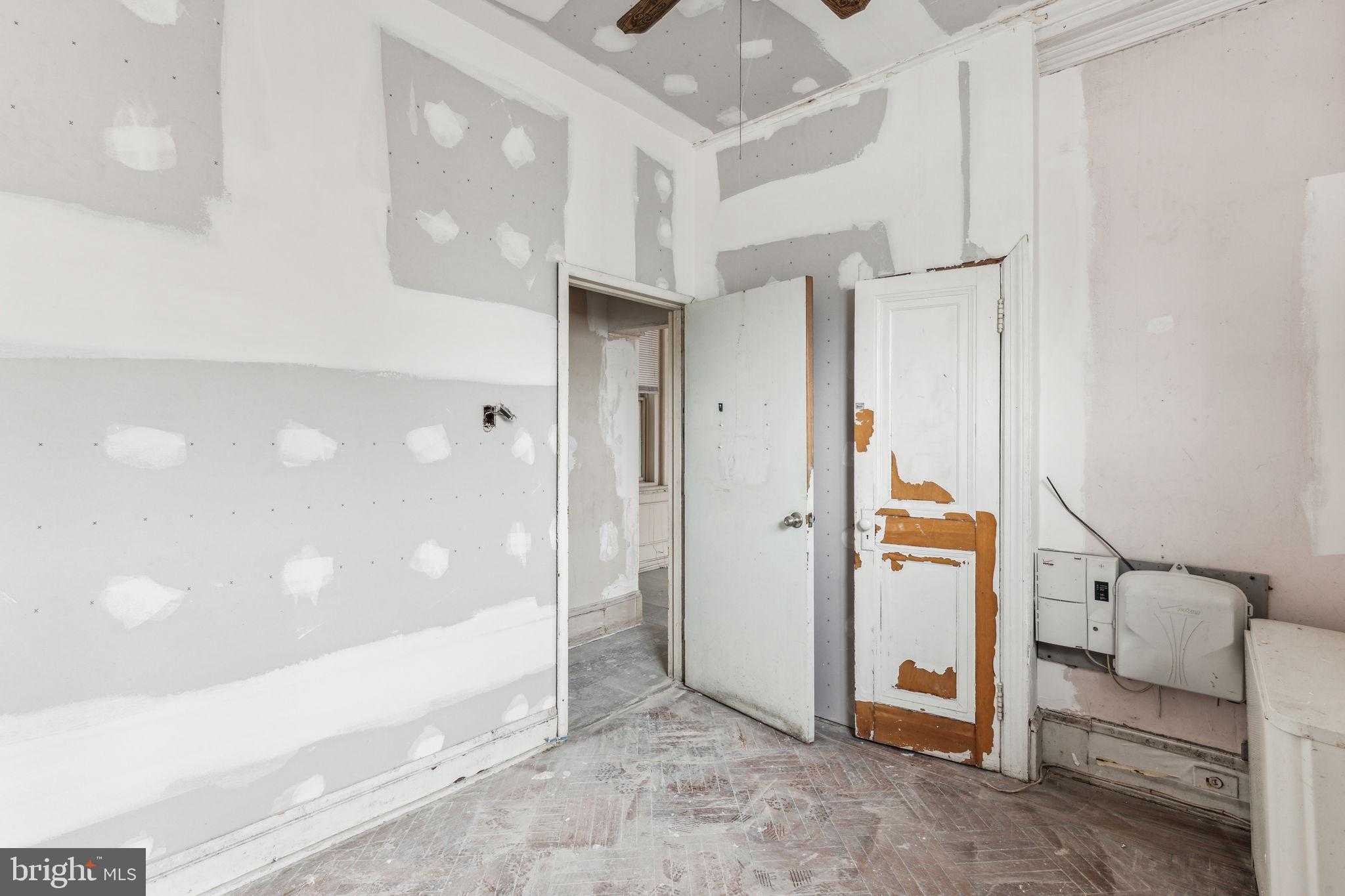 701 N 63rd St photo 9