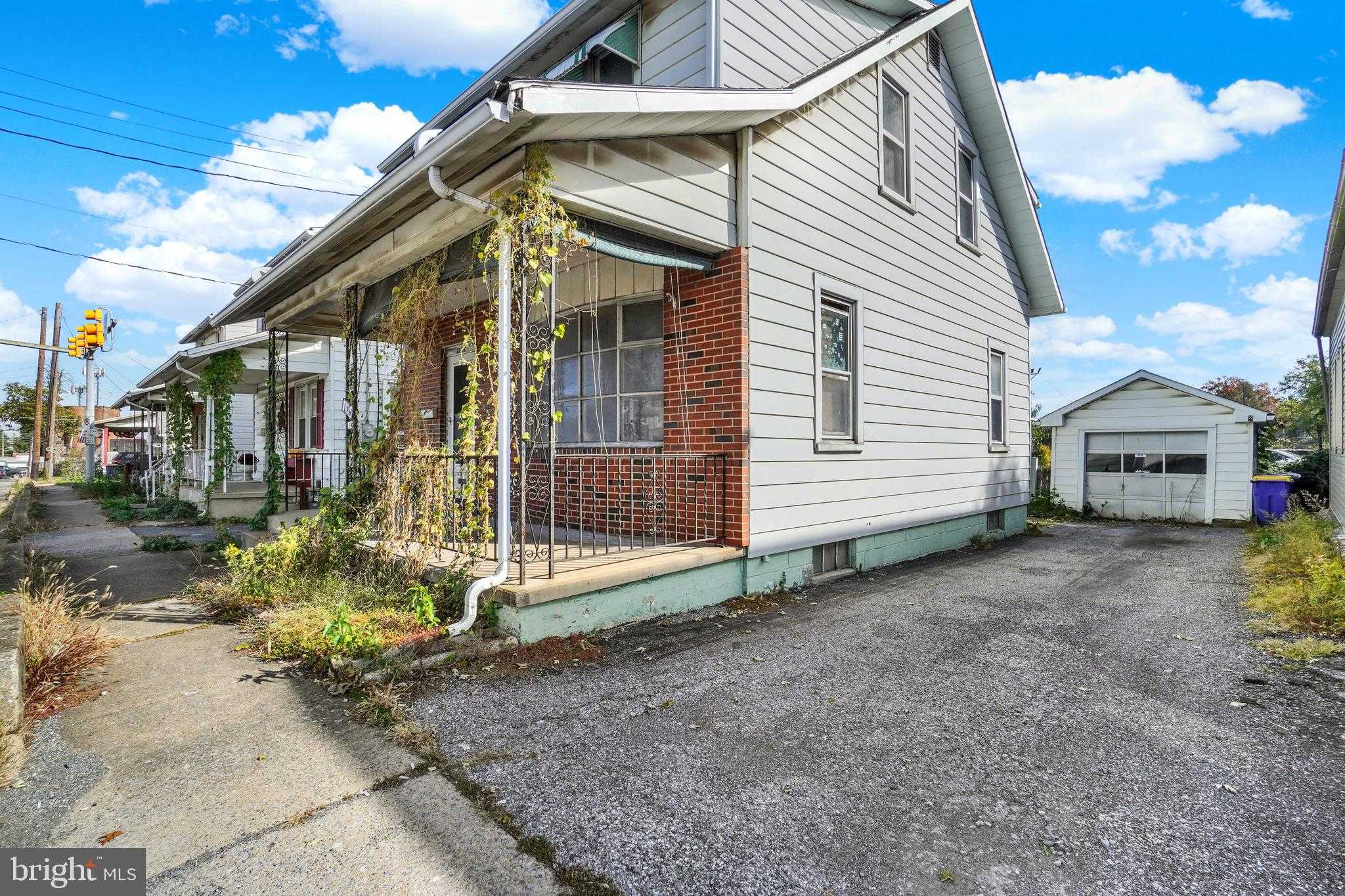 302 S 18th St photo 21