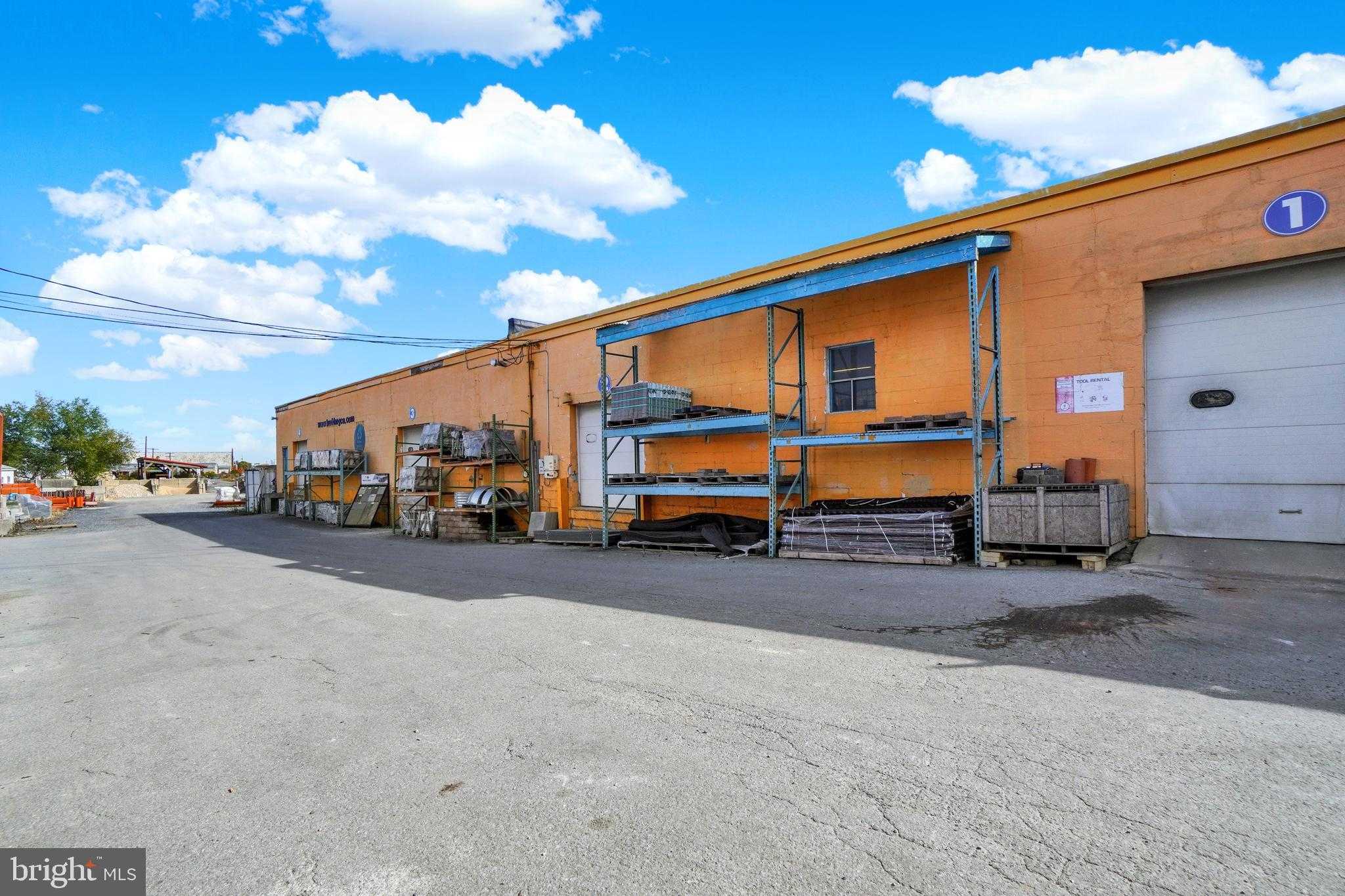 302 S 18th St photo 8