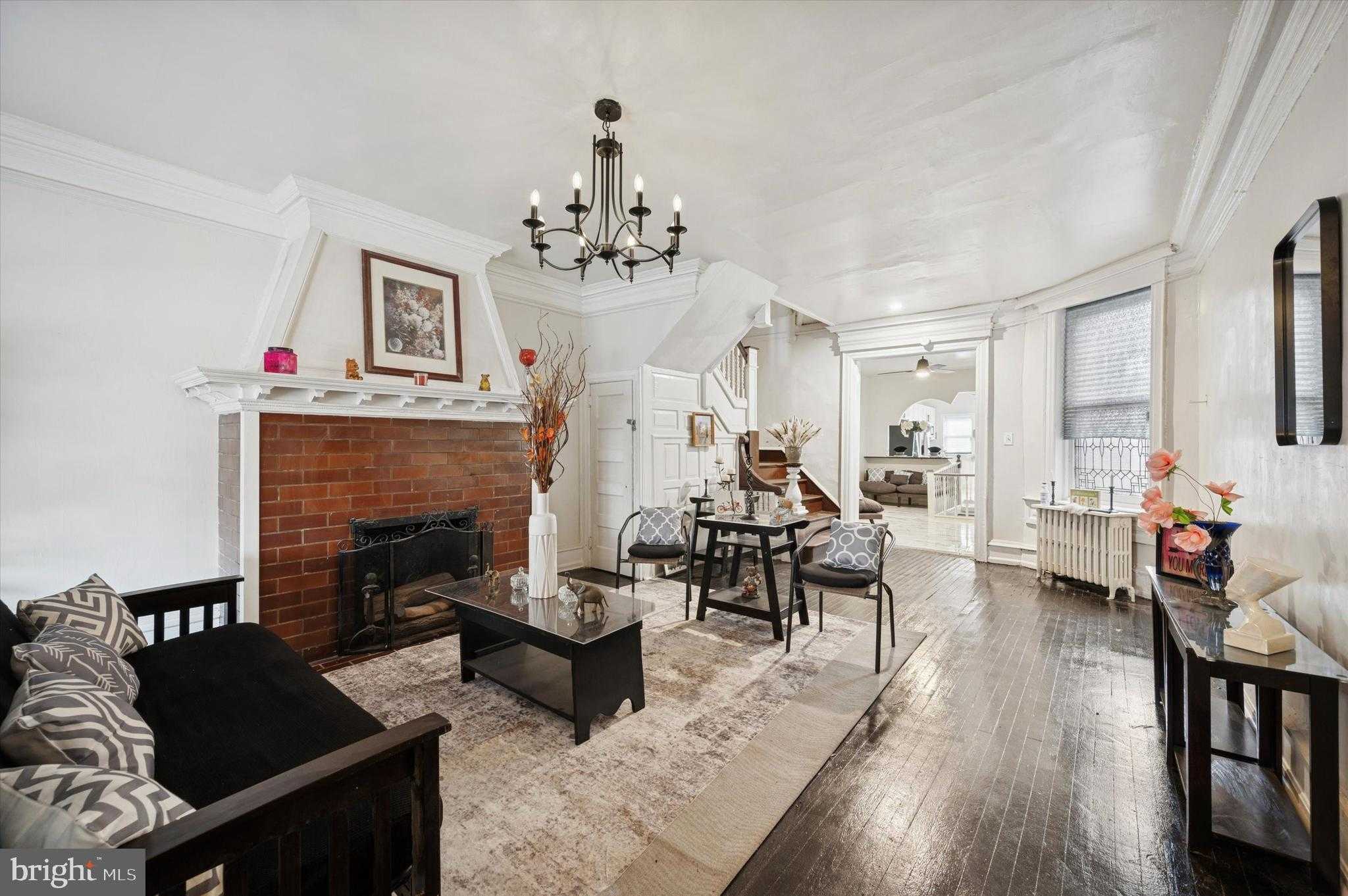 236 S Melville St photo 3