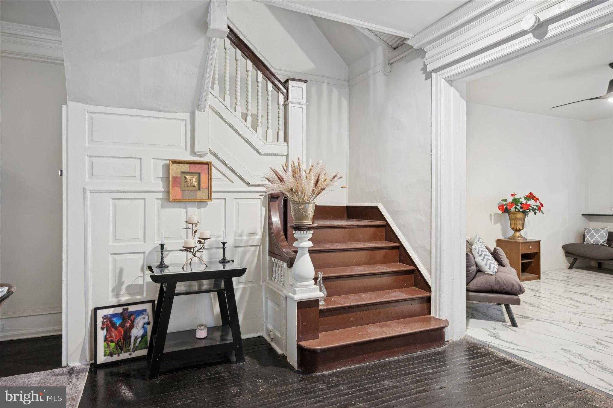 236 S Melville St photo 4