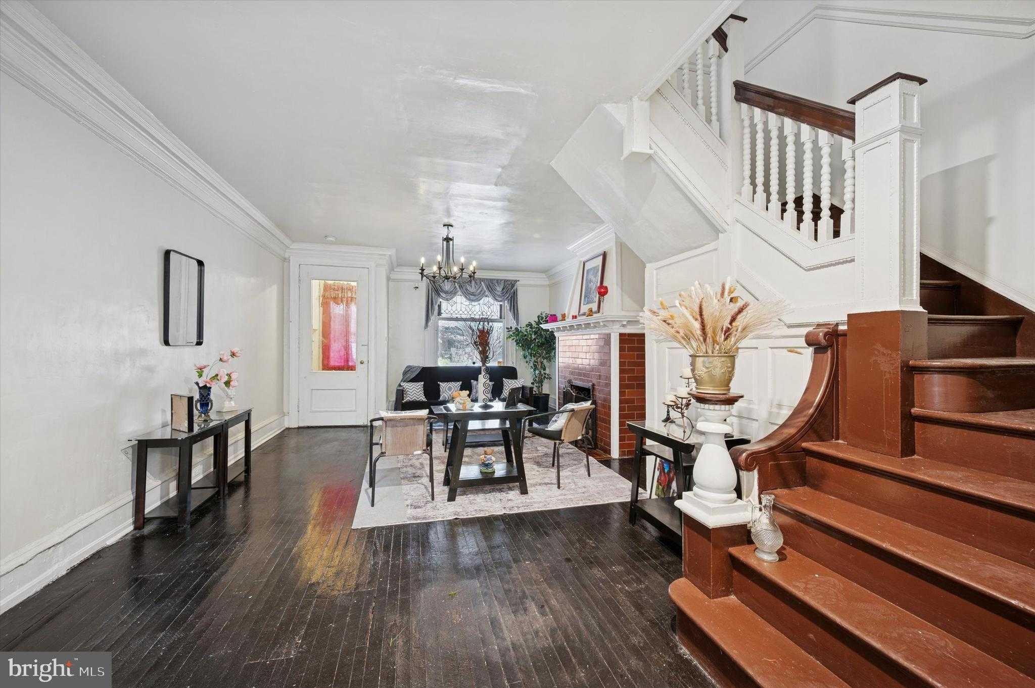 236 S Melville St photo 5