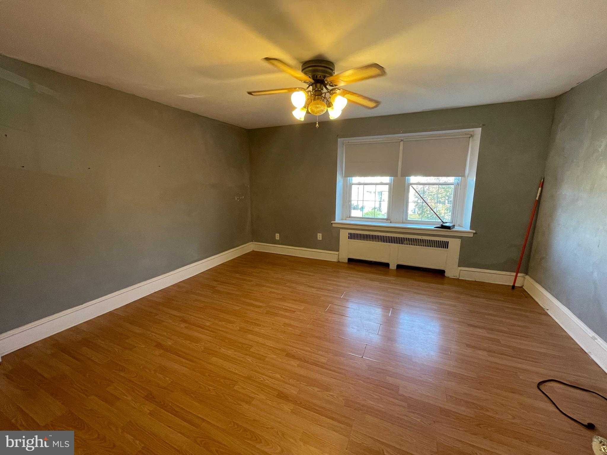 3244 Knorr St photo 9