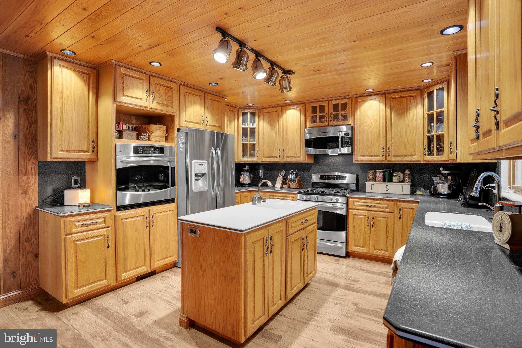 7848 Route 104 photo 17