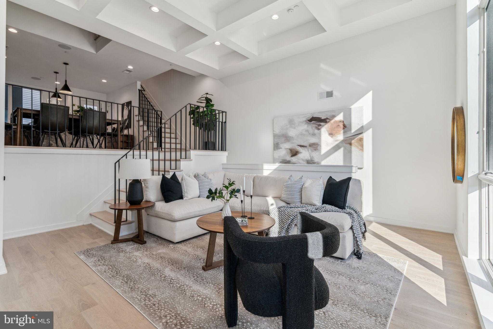 962 N 6th St photo 16