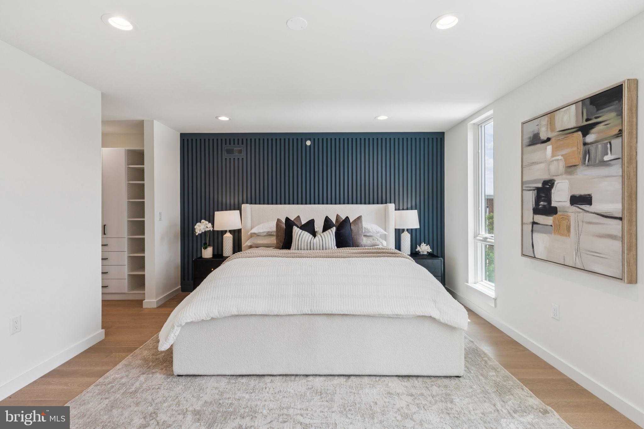 962 N 6th St photo 18