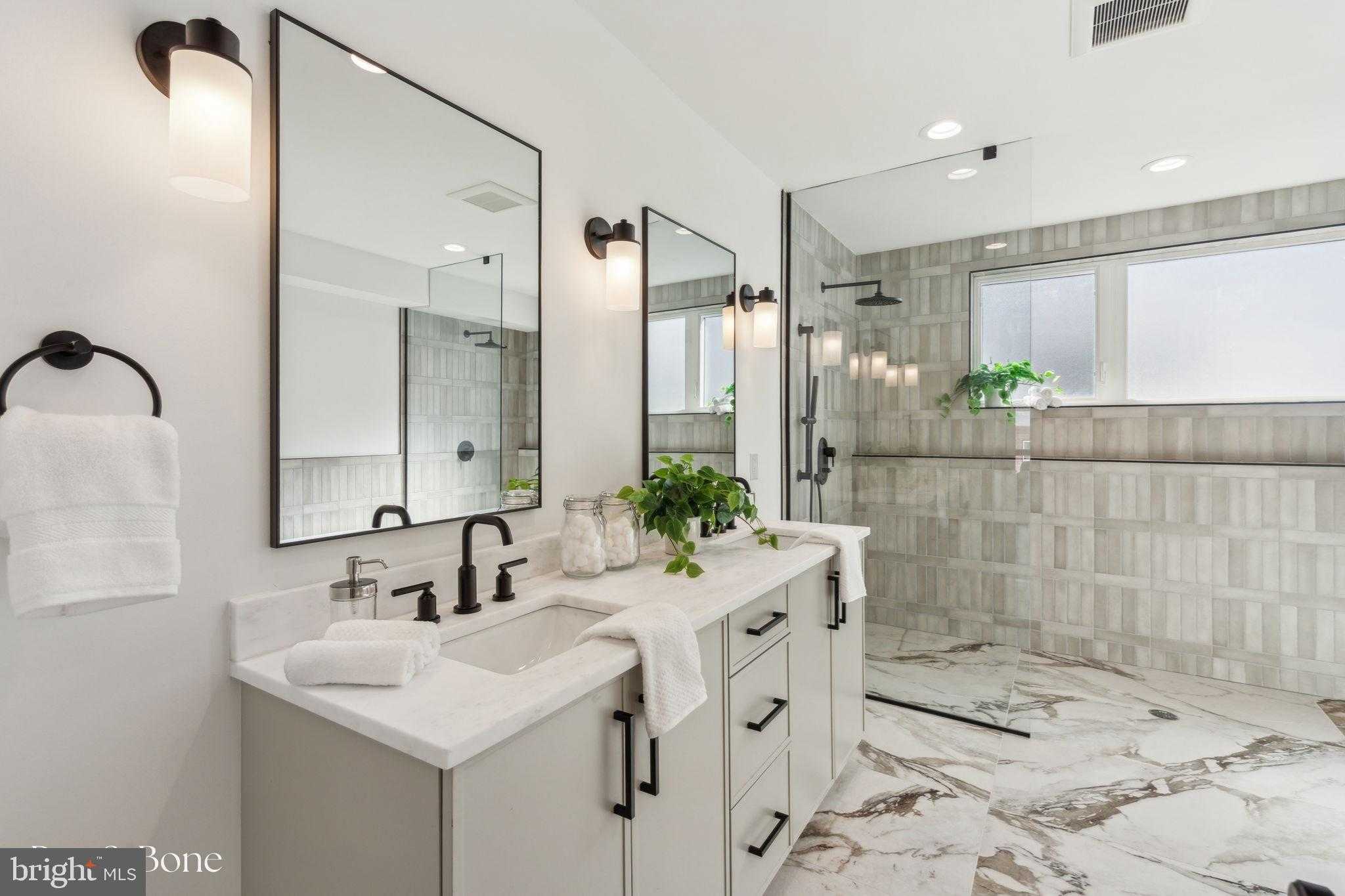 962 N 6th St photo 25