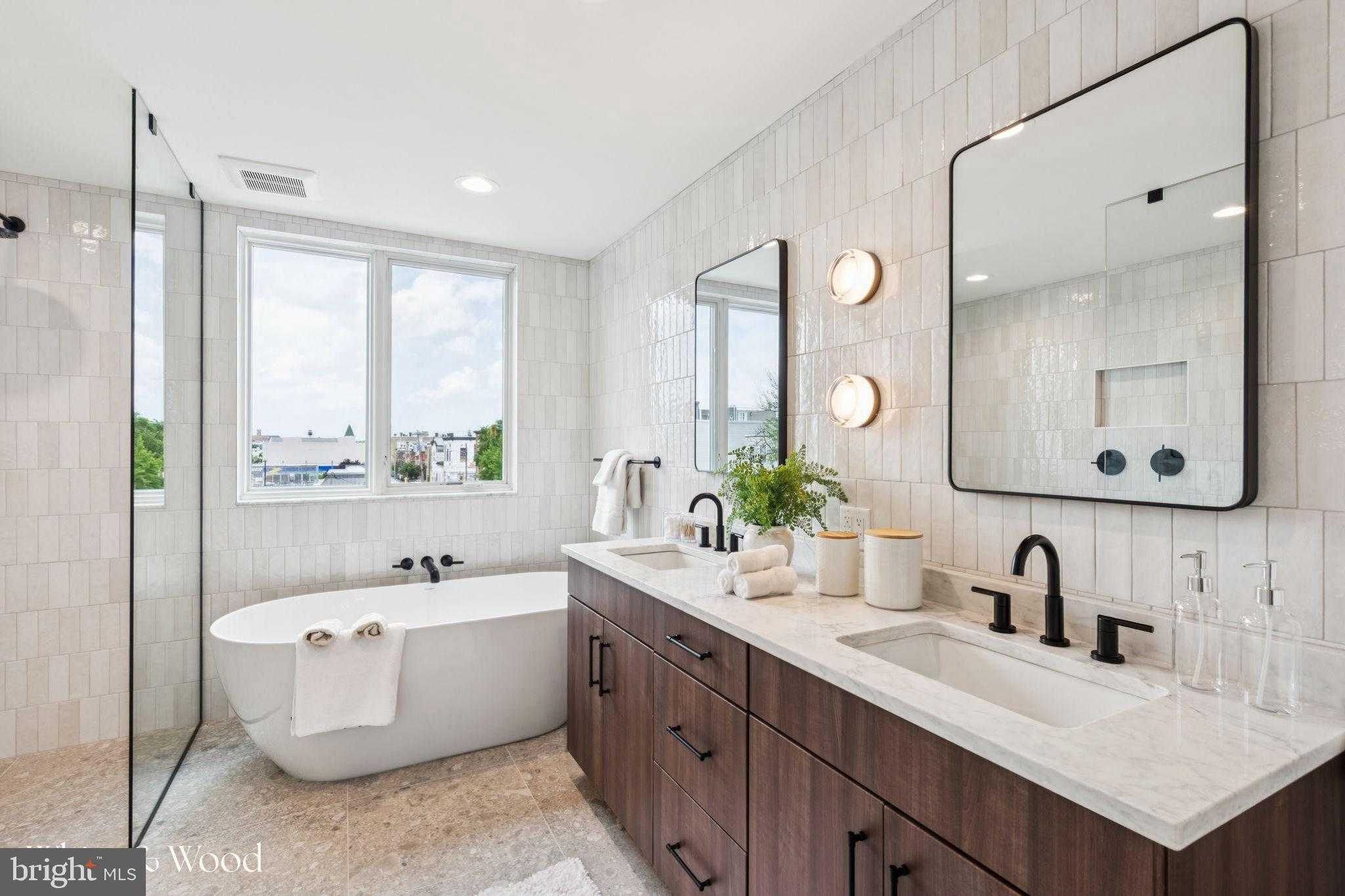 962 N 6th St photo 30