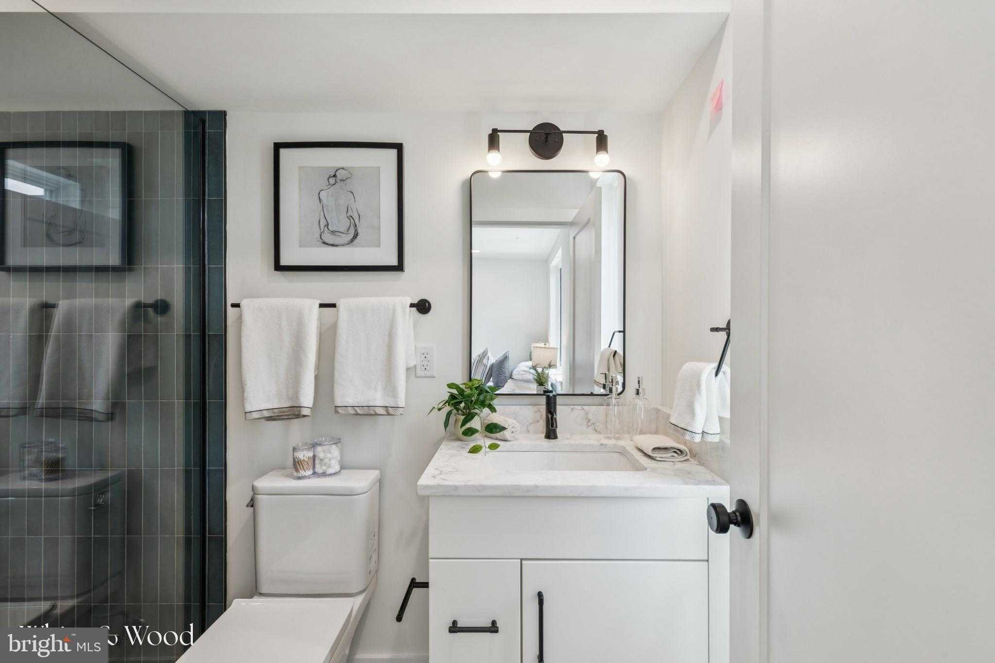 962 N 6th St photo 34