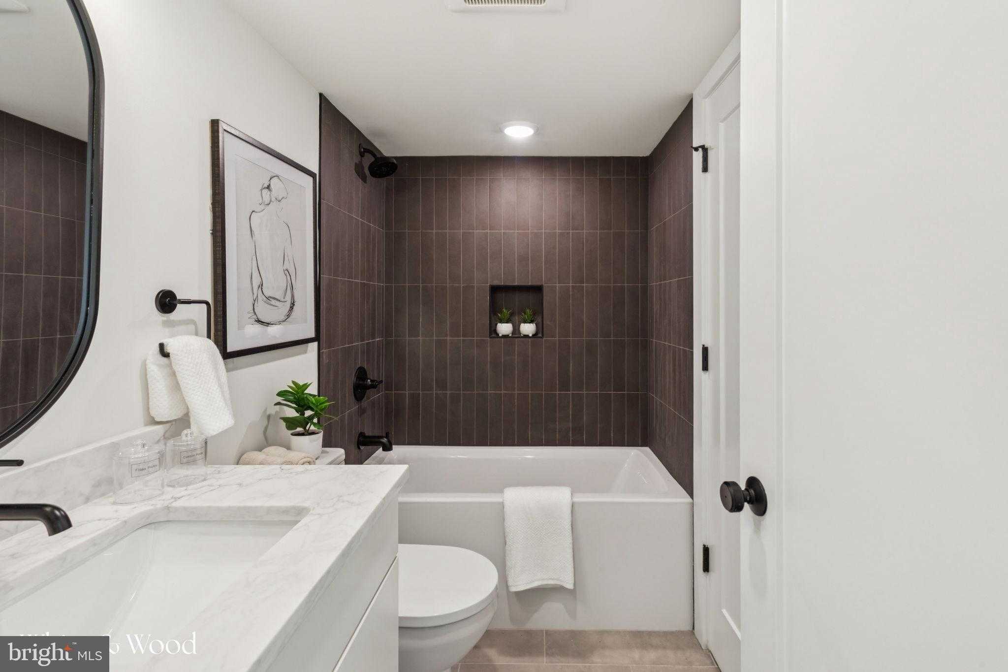 962 N 6th St photo 36