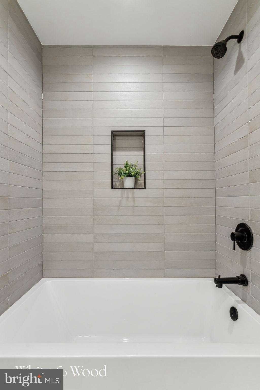 962 N 6th St photo 38