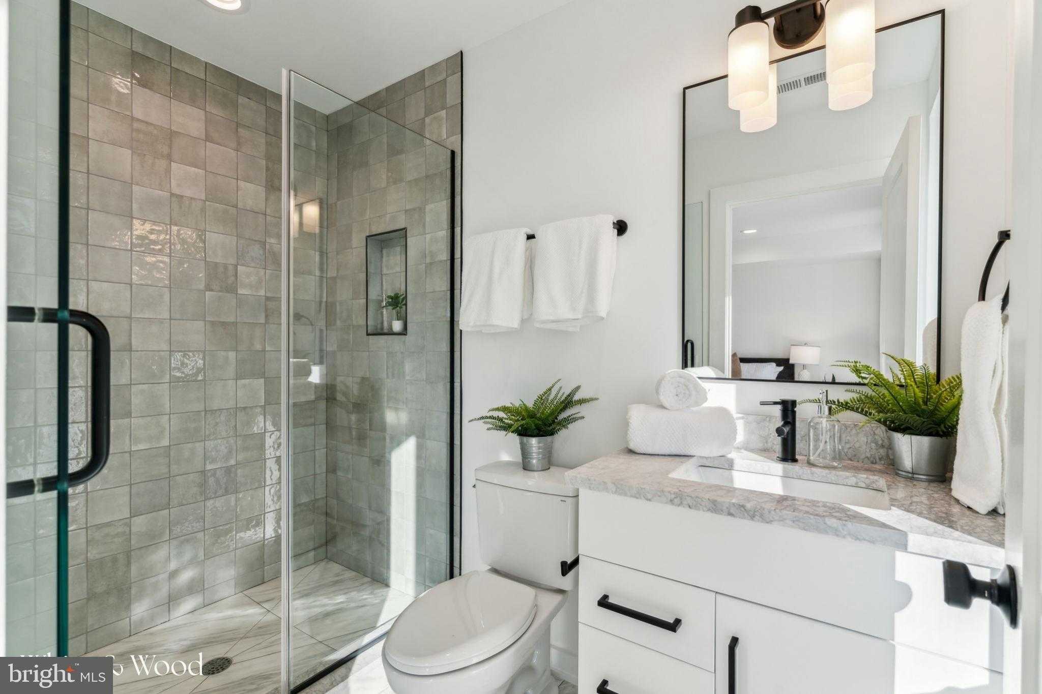 962 N 6th St photo 42