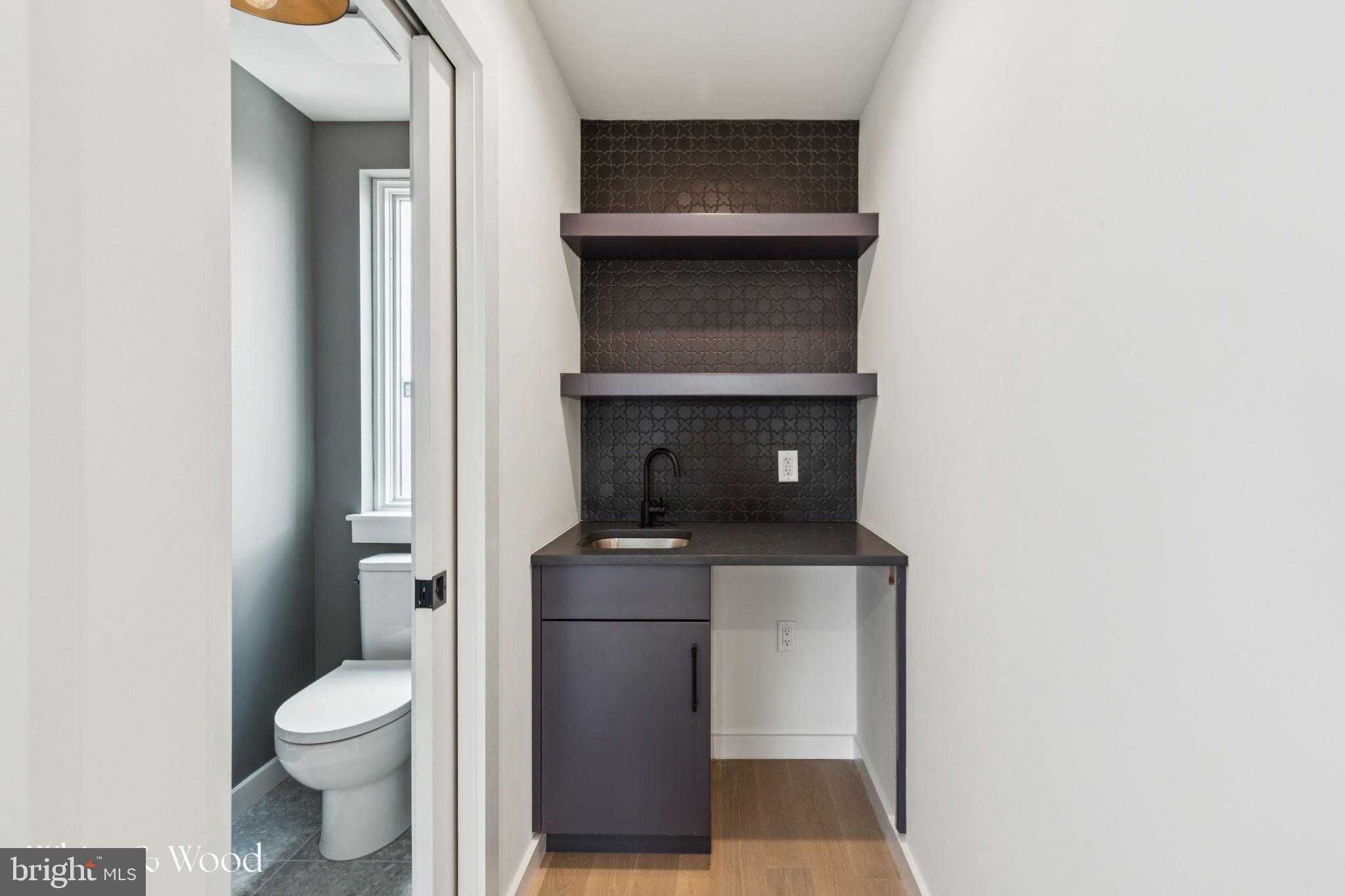 962 N 6th St photo 43