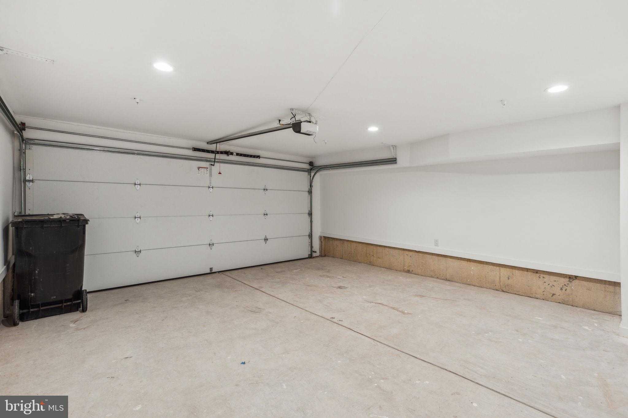 962 N 6th St photo 50