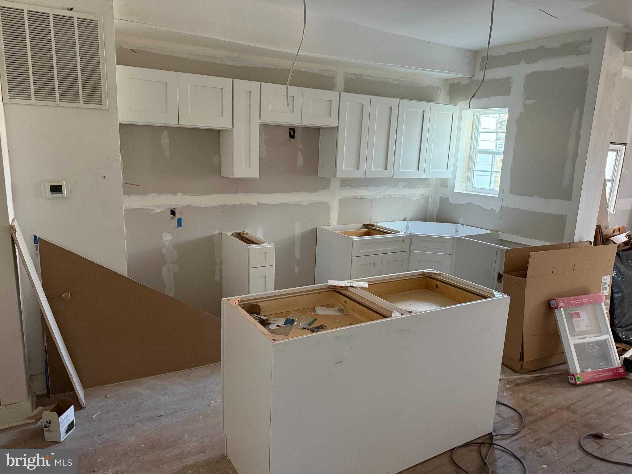 2405 Westport St photo 2