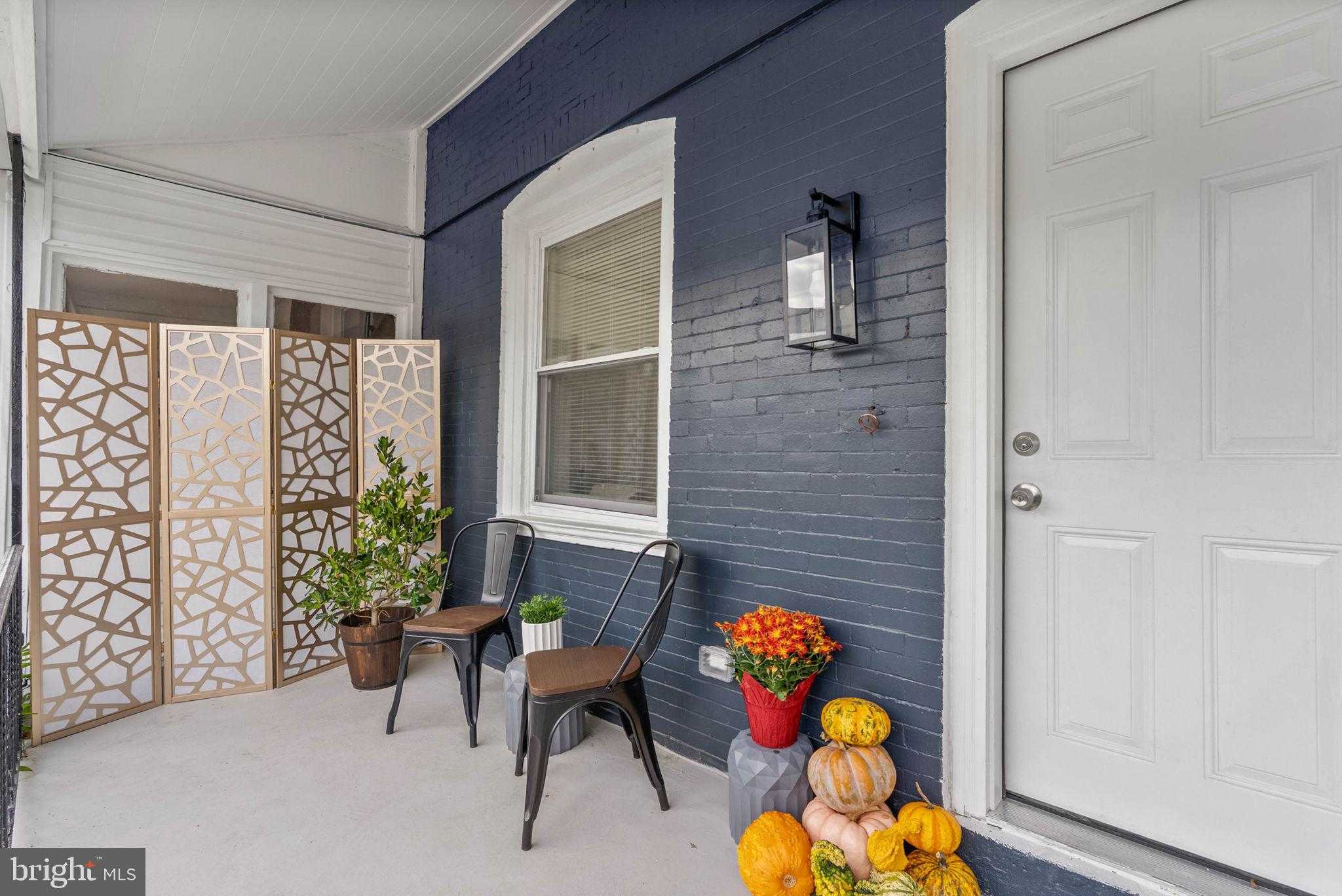 5942 N Norwood St photo 4