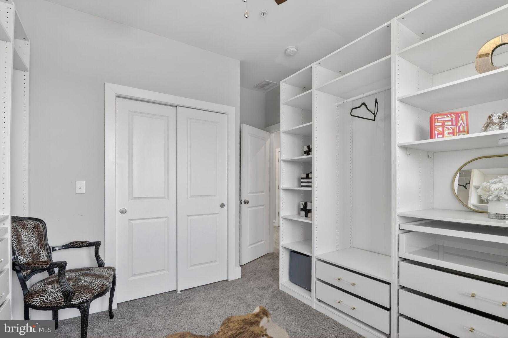 7853 Oakdale Ave photo 22