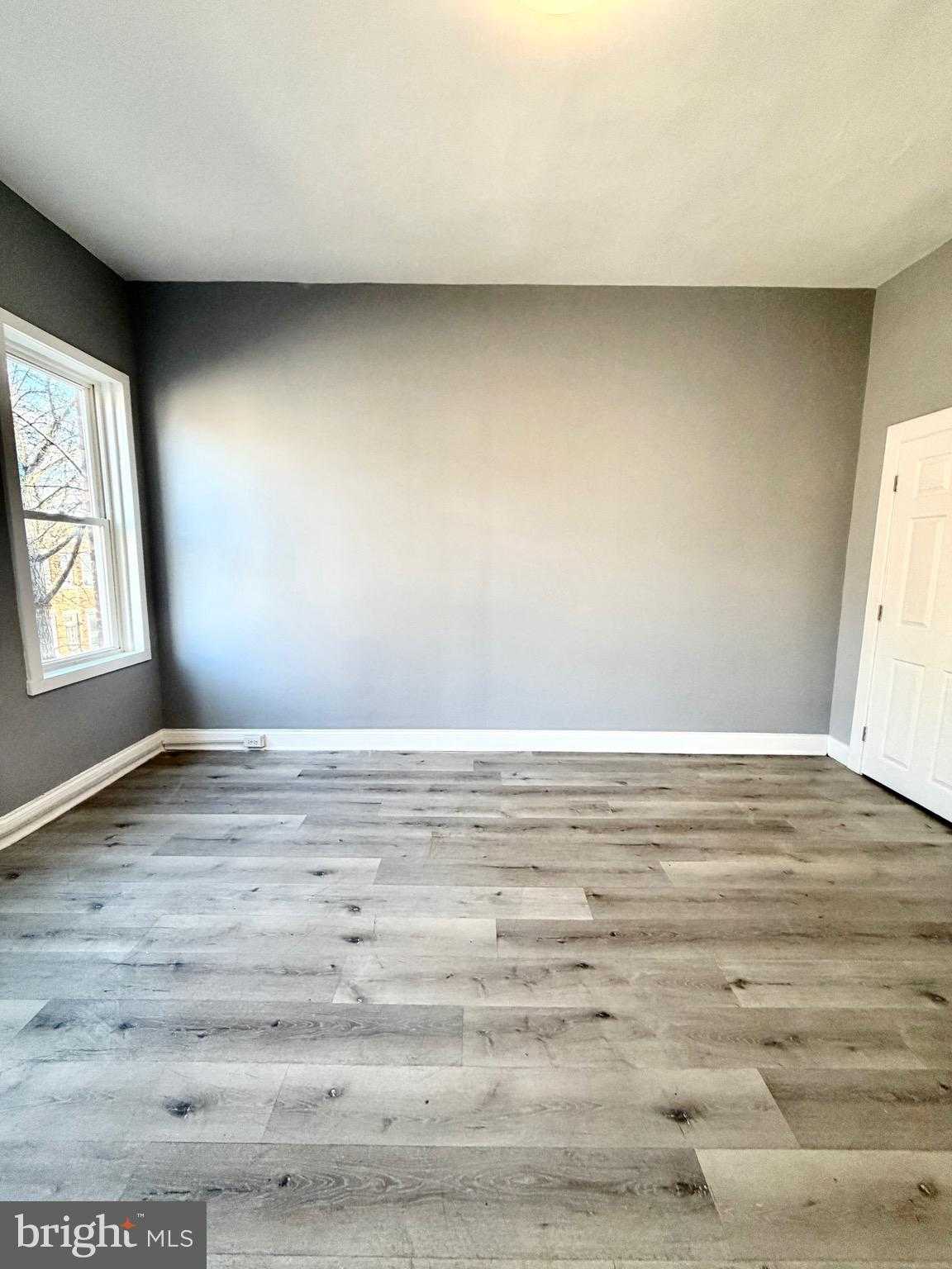 2820 Woodbrook Ave photo 11