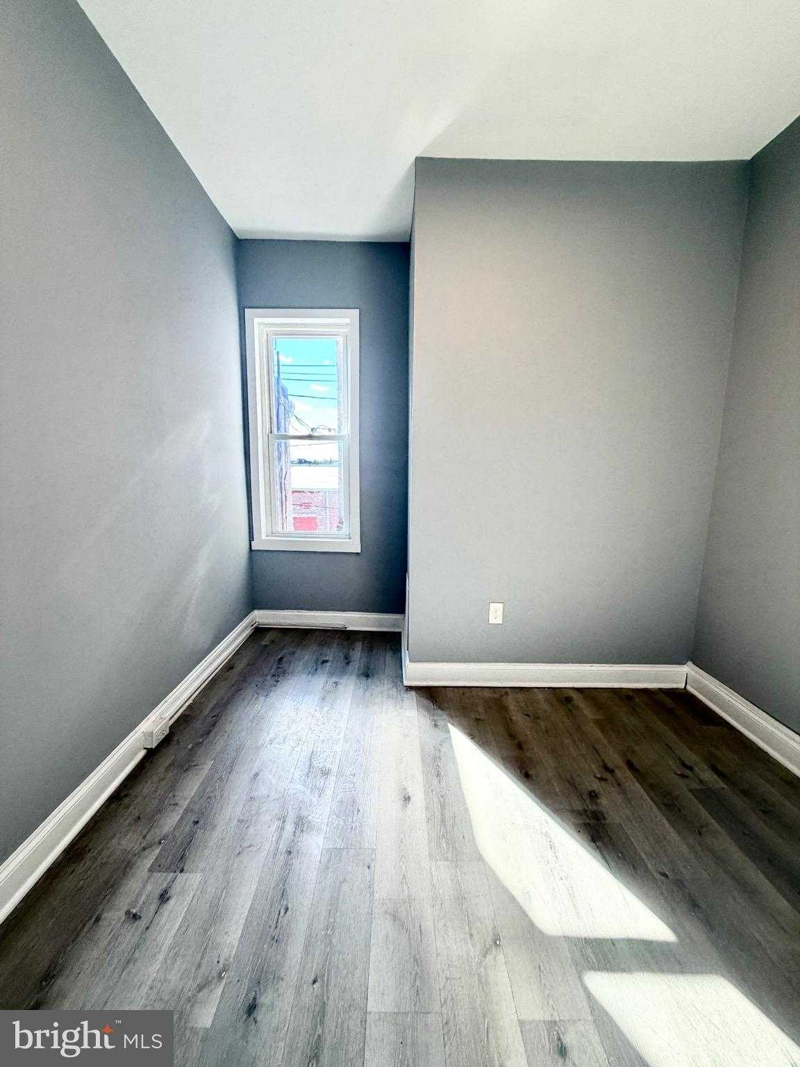 2820 Woodbrook Ave photo 13