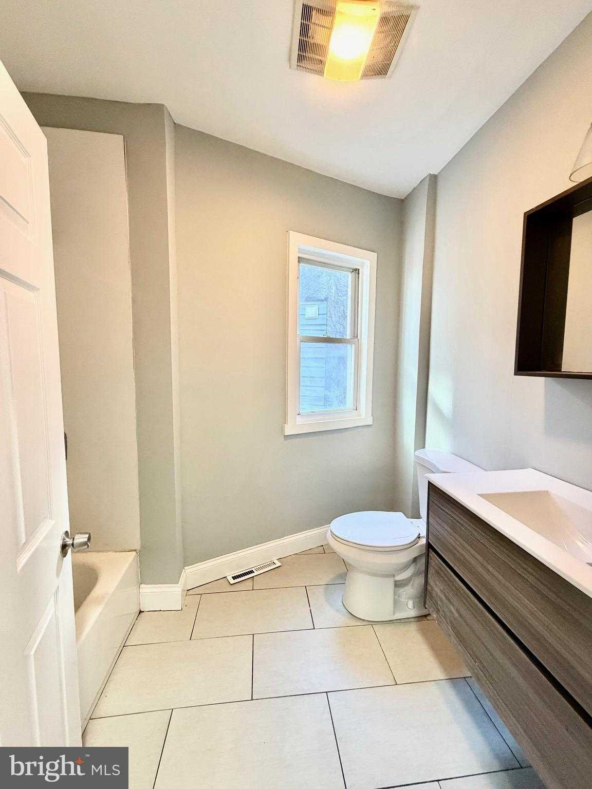 2820 Woodbrook Ave photo 16